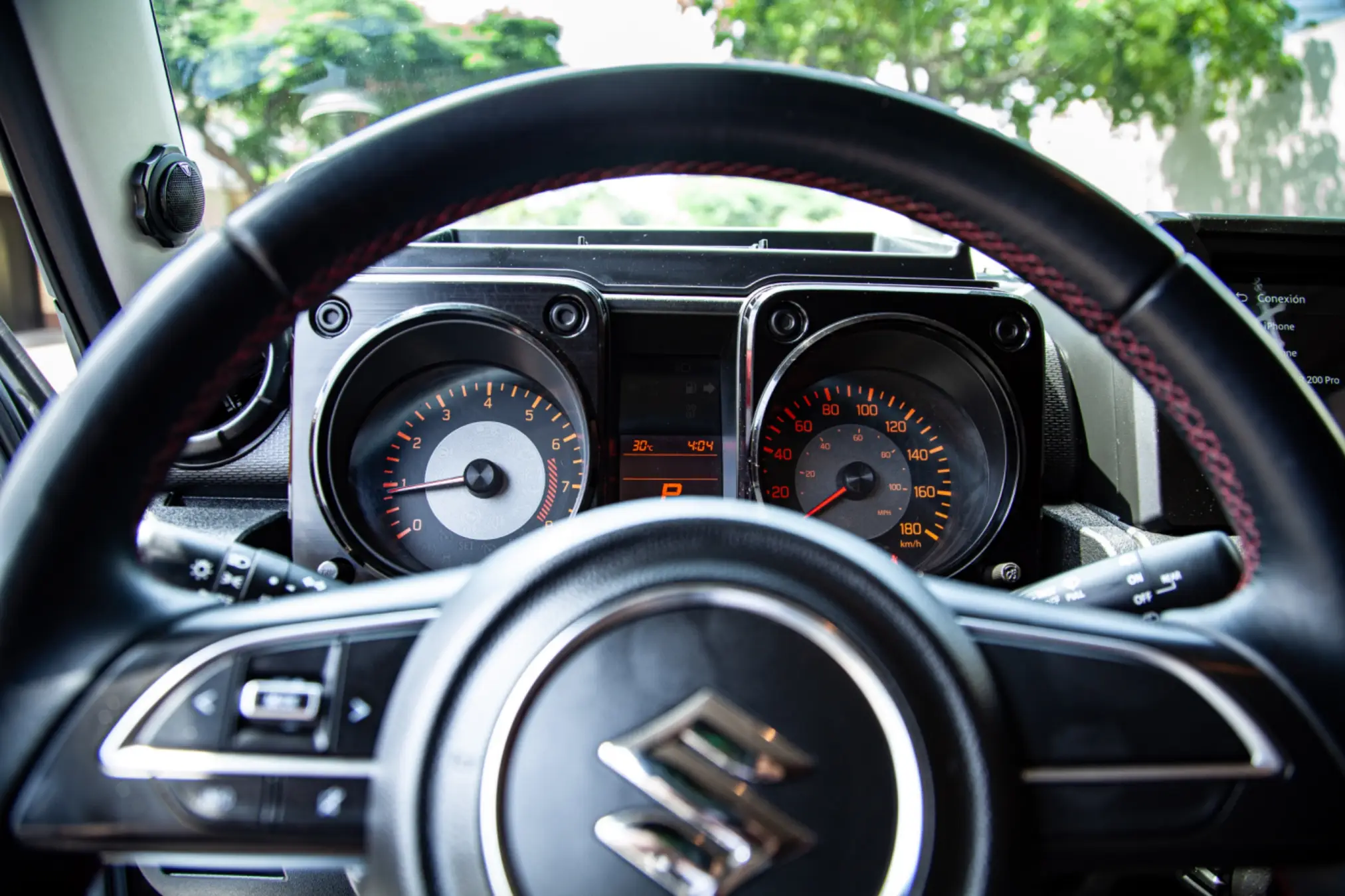 Suzuki Jimny miniatura 12