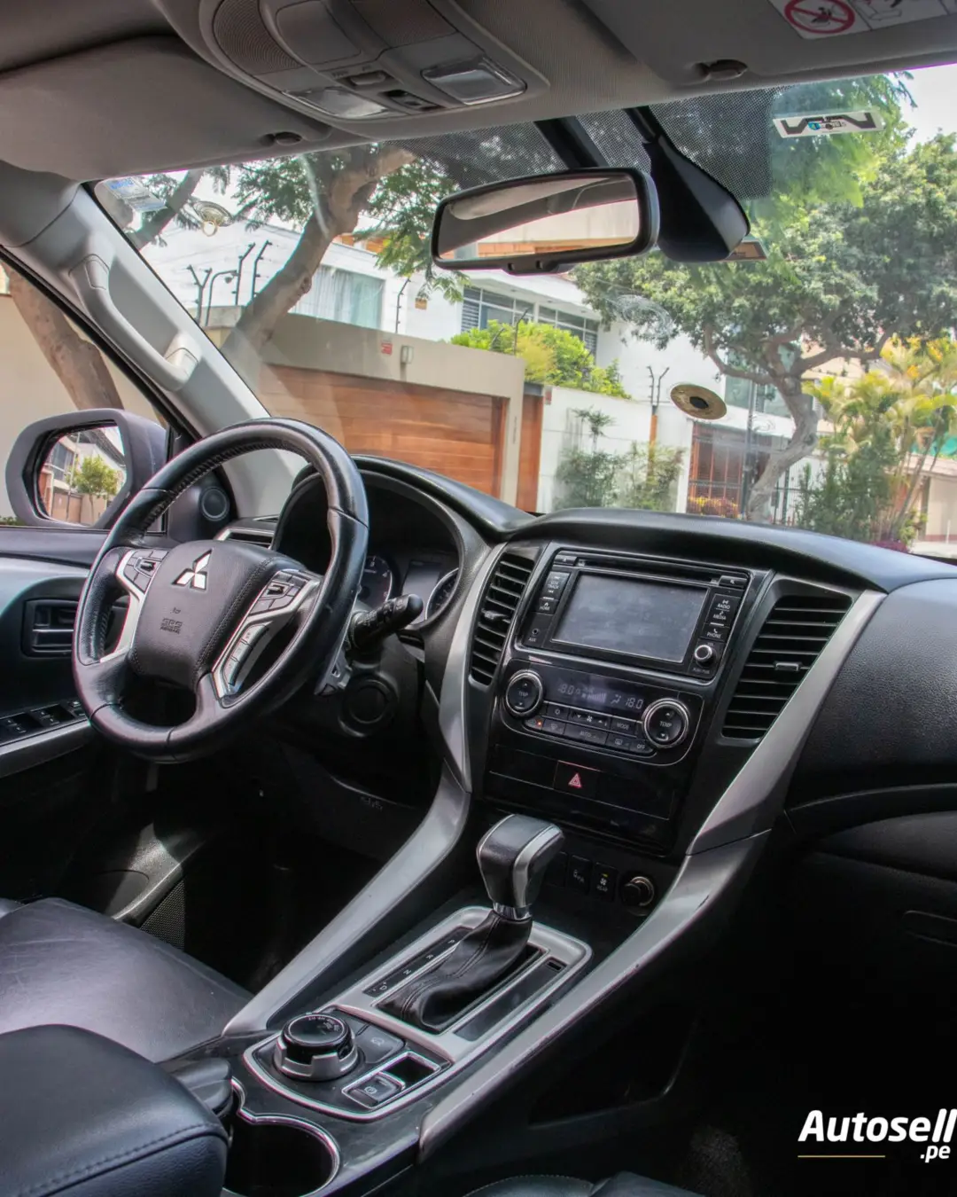 Mitsubishi Montero Sport miniatura 8