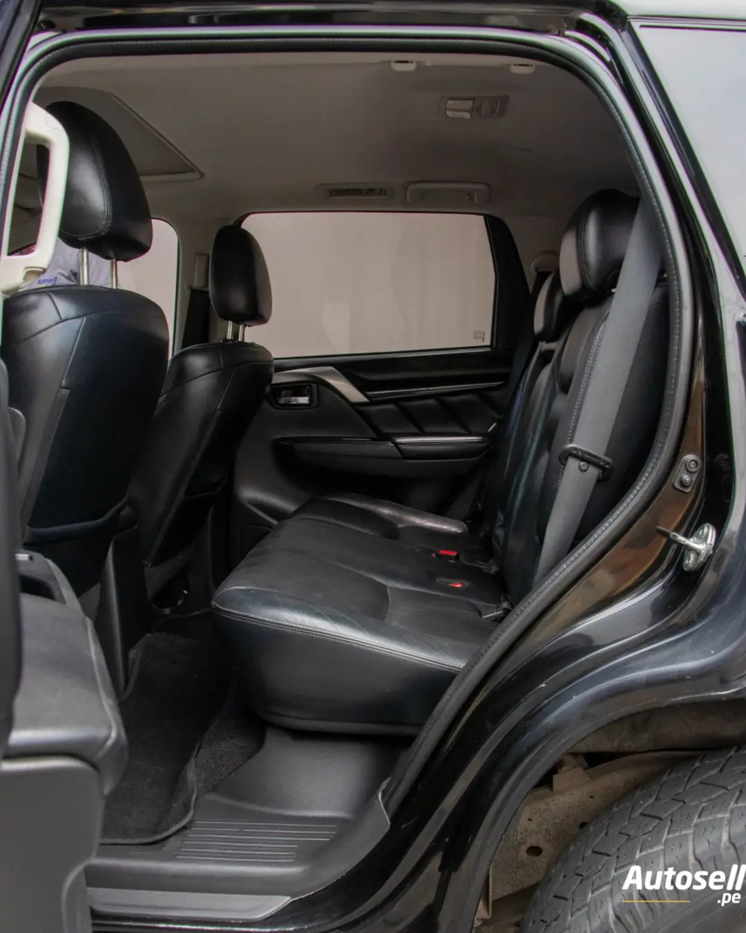 Mitsubishi Montero Sport miniatura 10