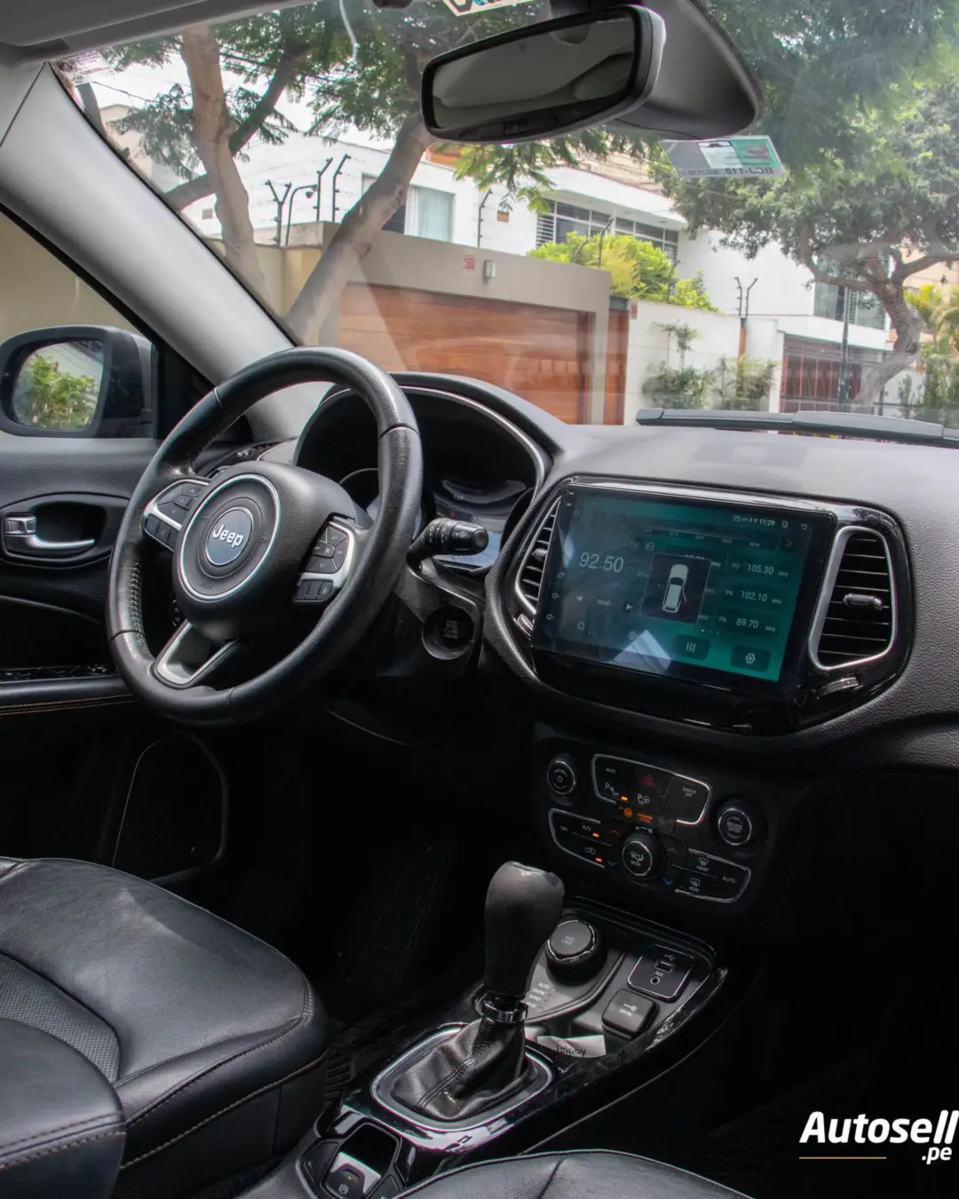 Jeep Compass miniatura 10