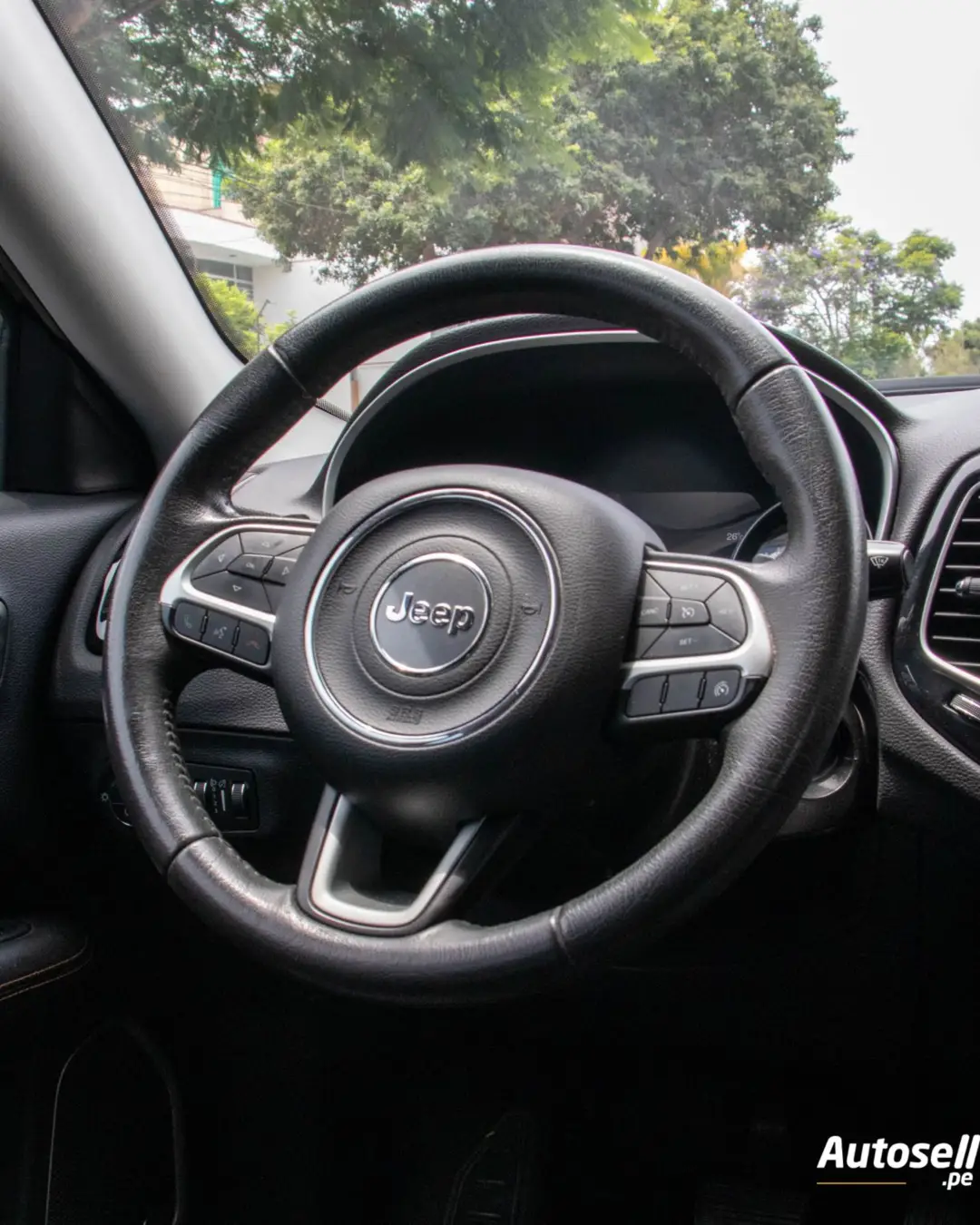 Jeep Compass miniatura 13