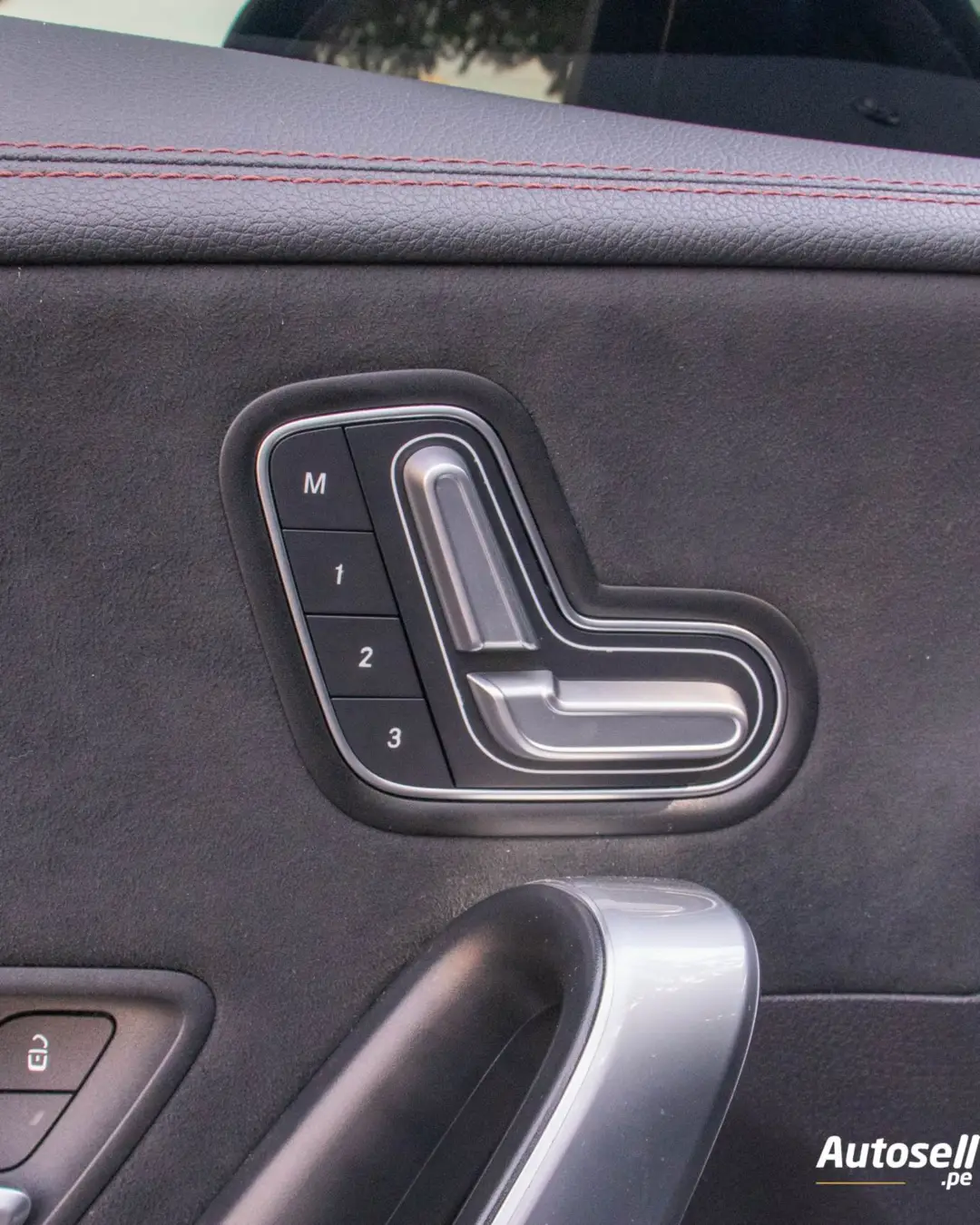 Mercedes Benz CLA 200