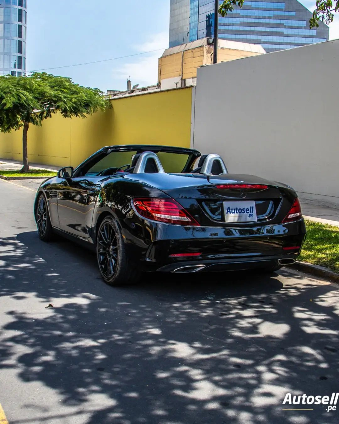 Mercedes Benz SLC 200 miniatura 3