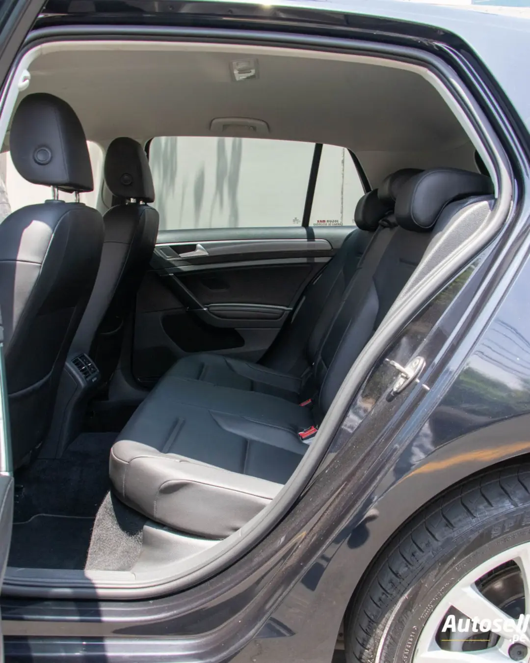 Volkswagen Golf miniatura 9