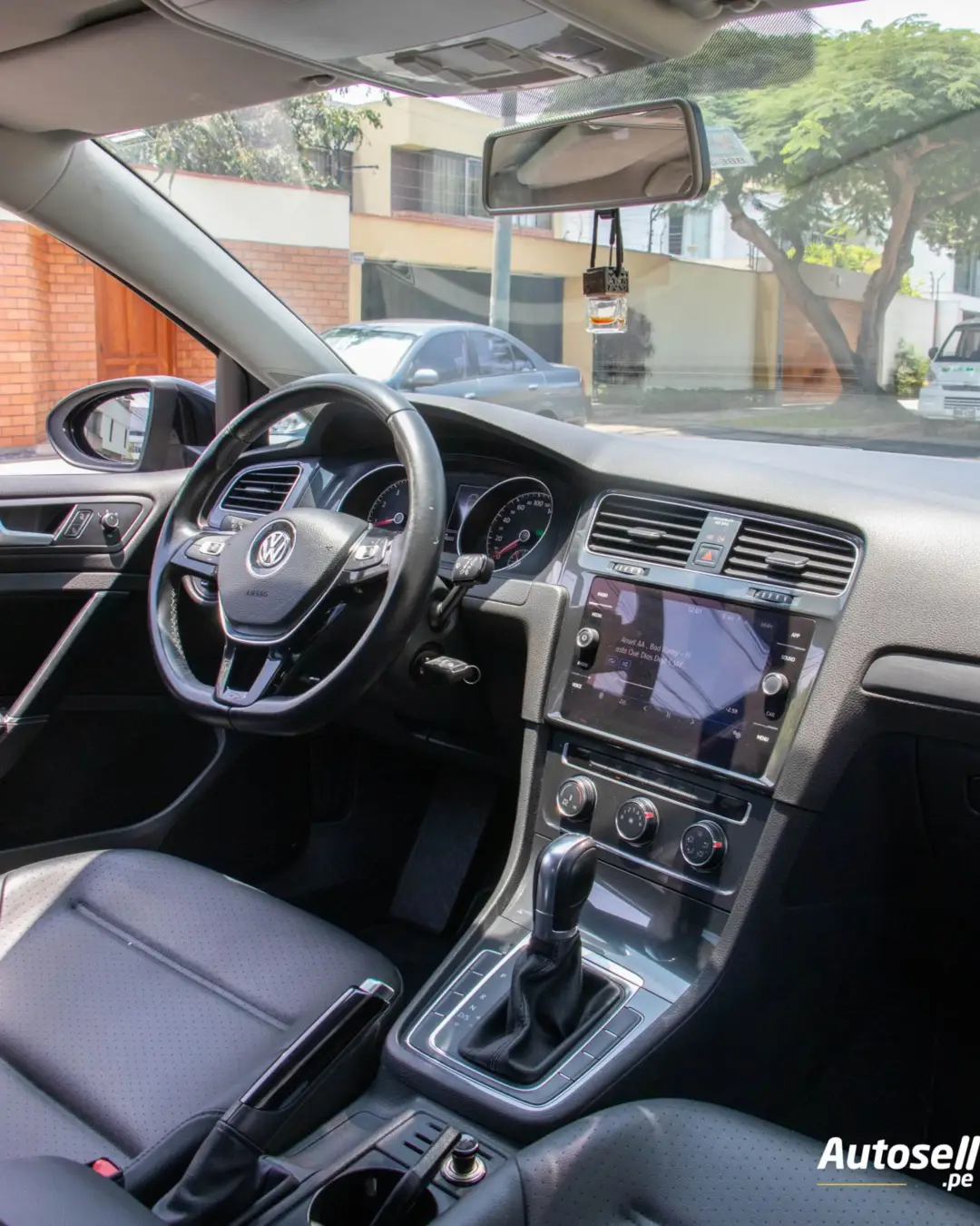 Volkswagen Golf miniatura 10