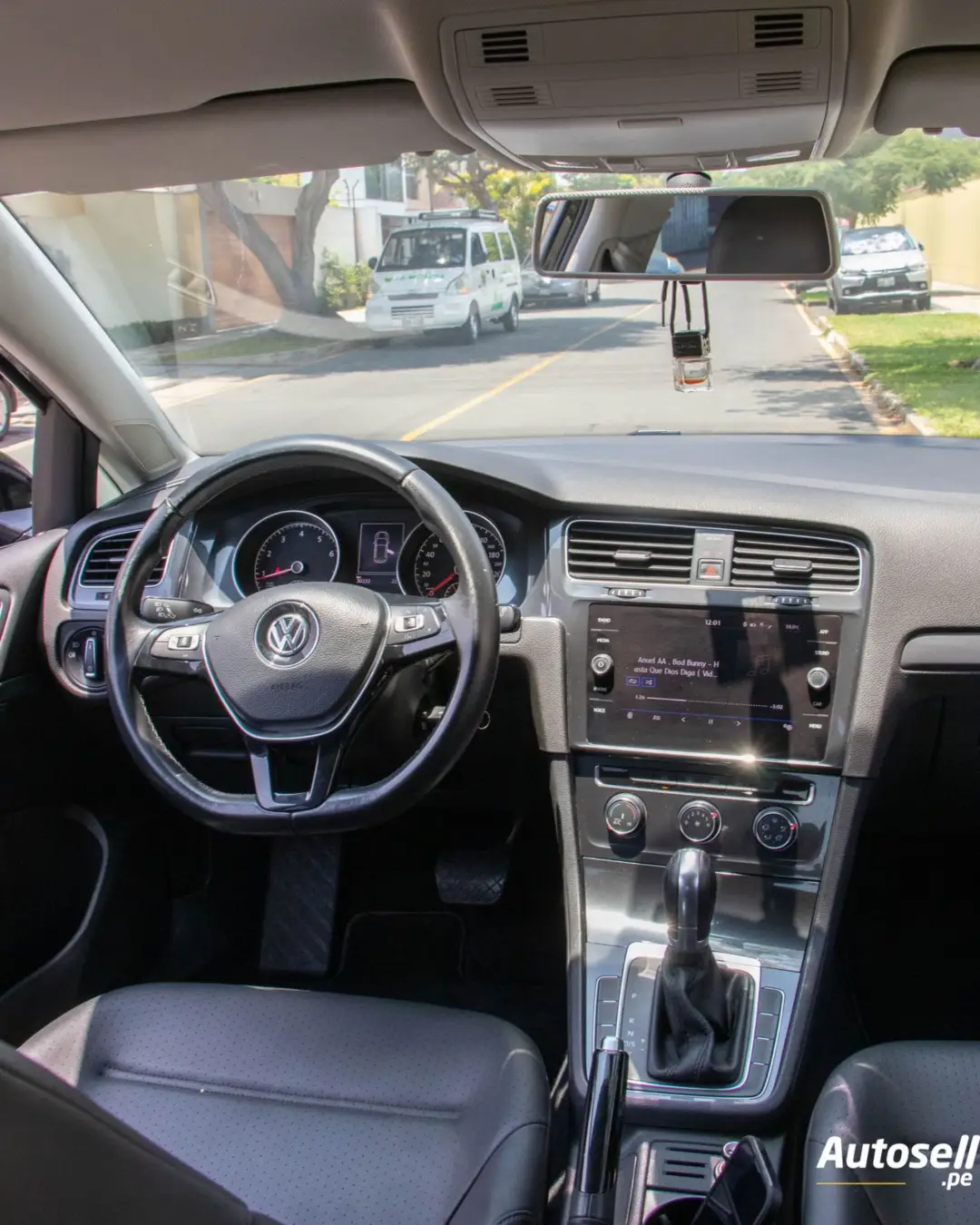 Volkswagen Golf miniatura 13