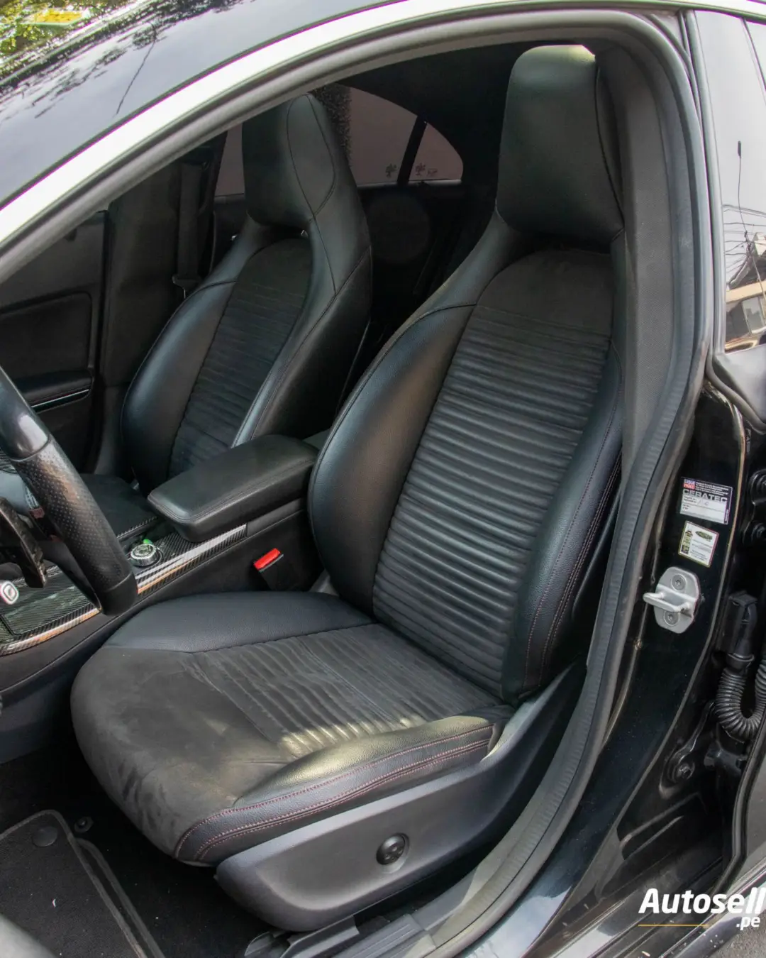 Mercedes Benz CLA 200 miniatura 10