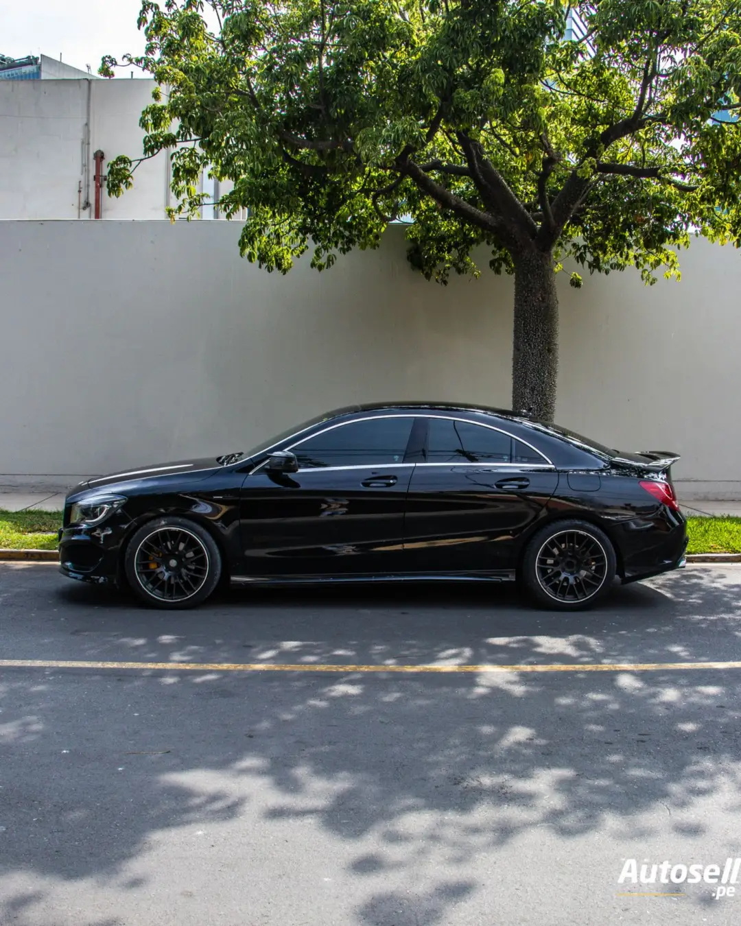 Mercedes Benz CLA 200 miniatura 2