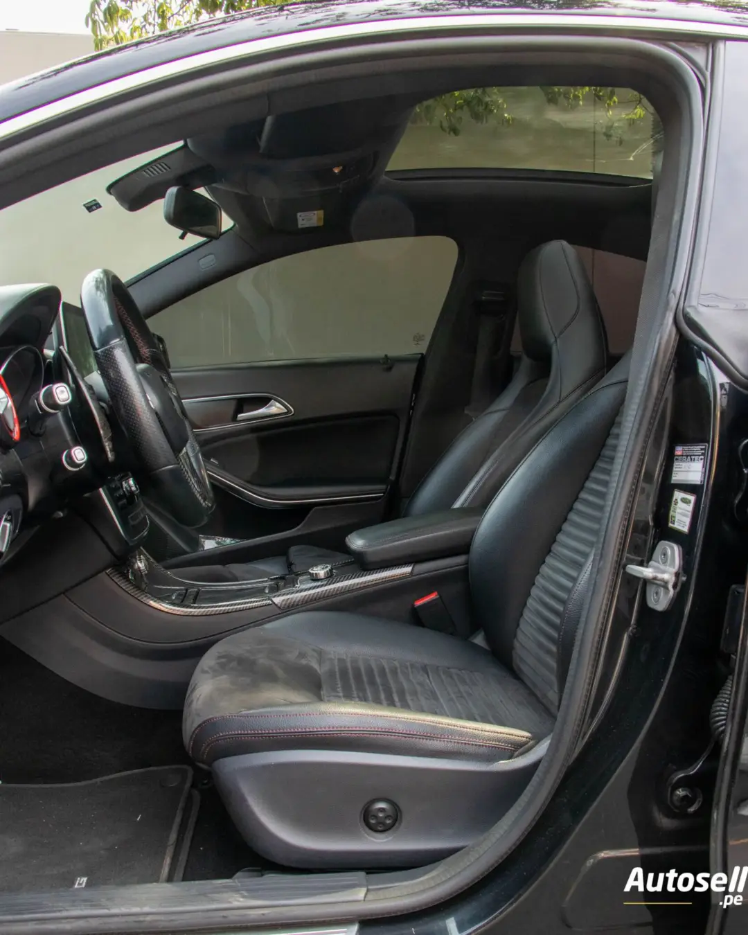 Mercedes Benz CLA 200 miniatura 8