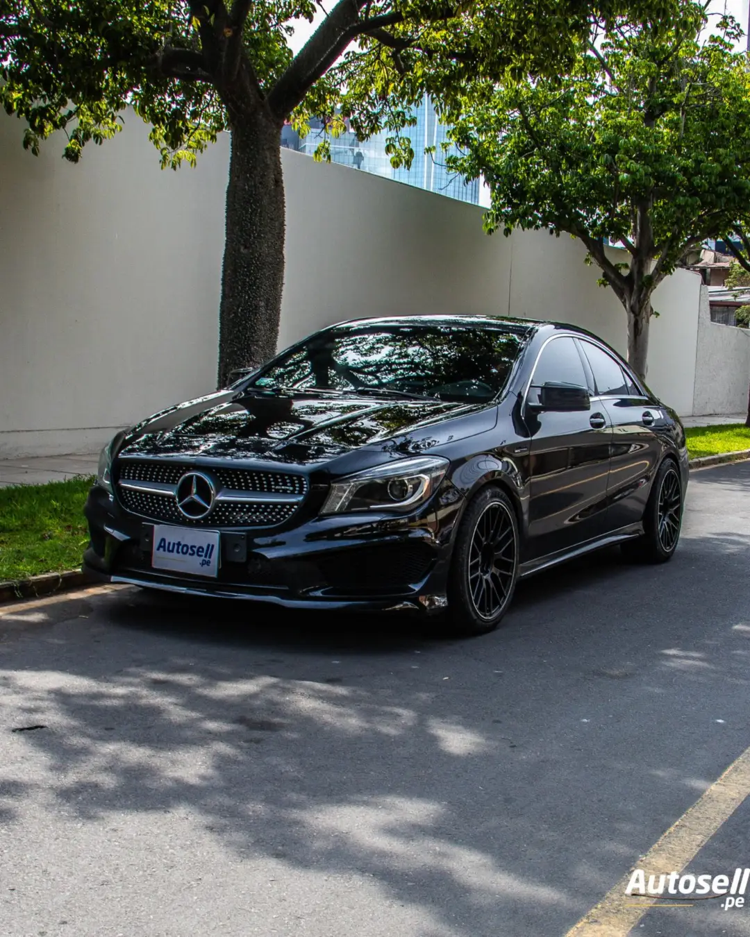 Mercedes Benz CLA 200 miniatura 1