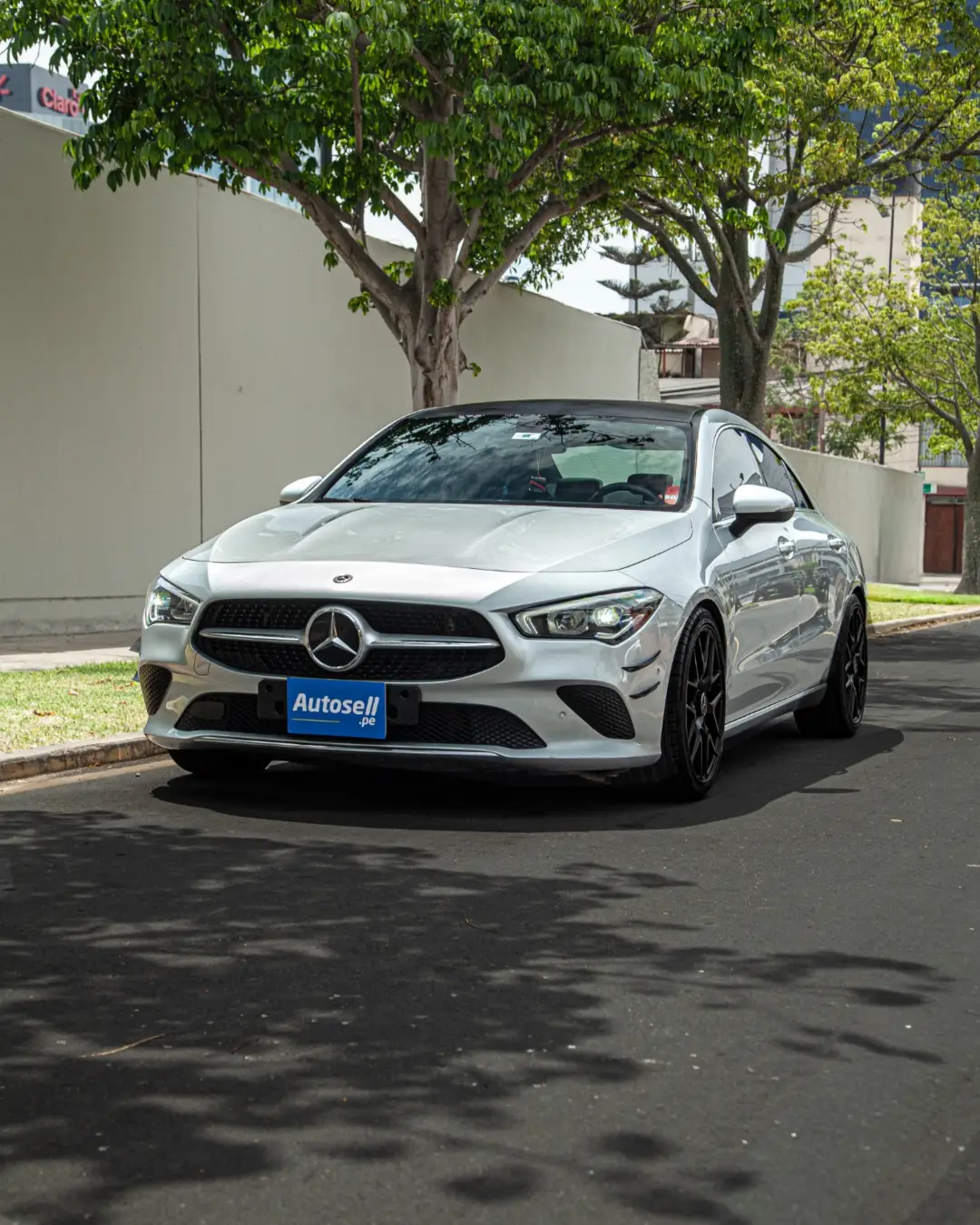 Mercedes Benz CLA 200