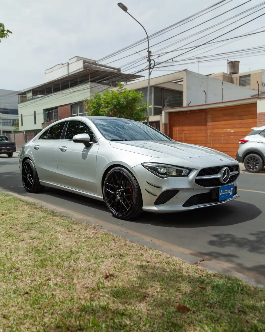 Mercedes Benz CLA 200