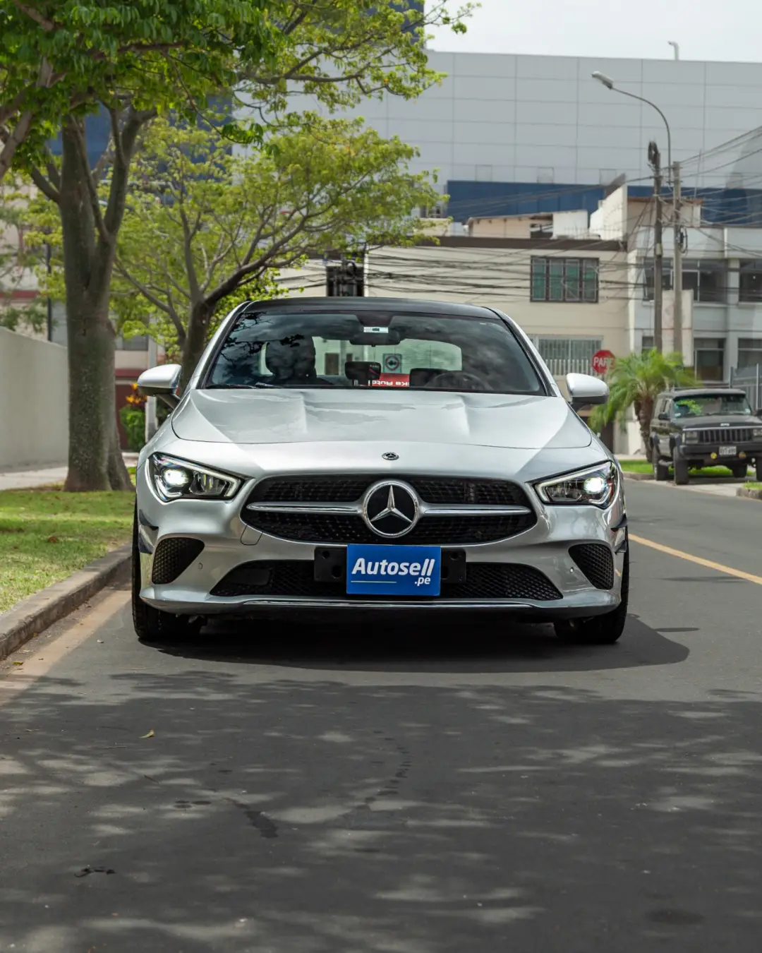 Mercedes Benz CLA 200