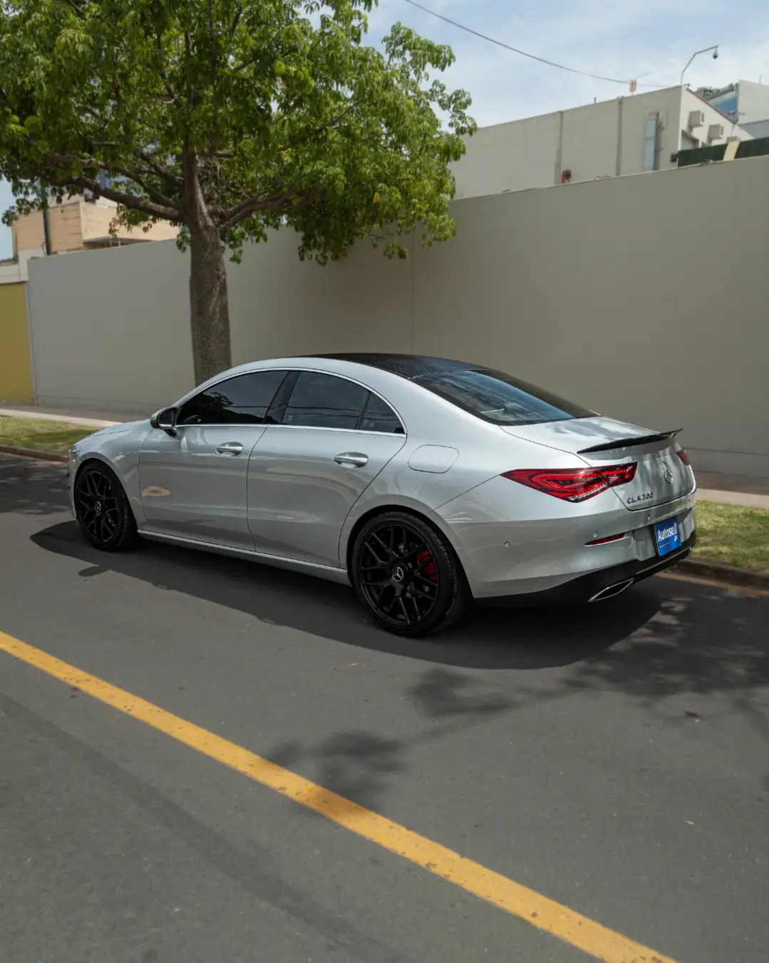 Mercedes Benz CLA 200
