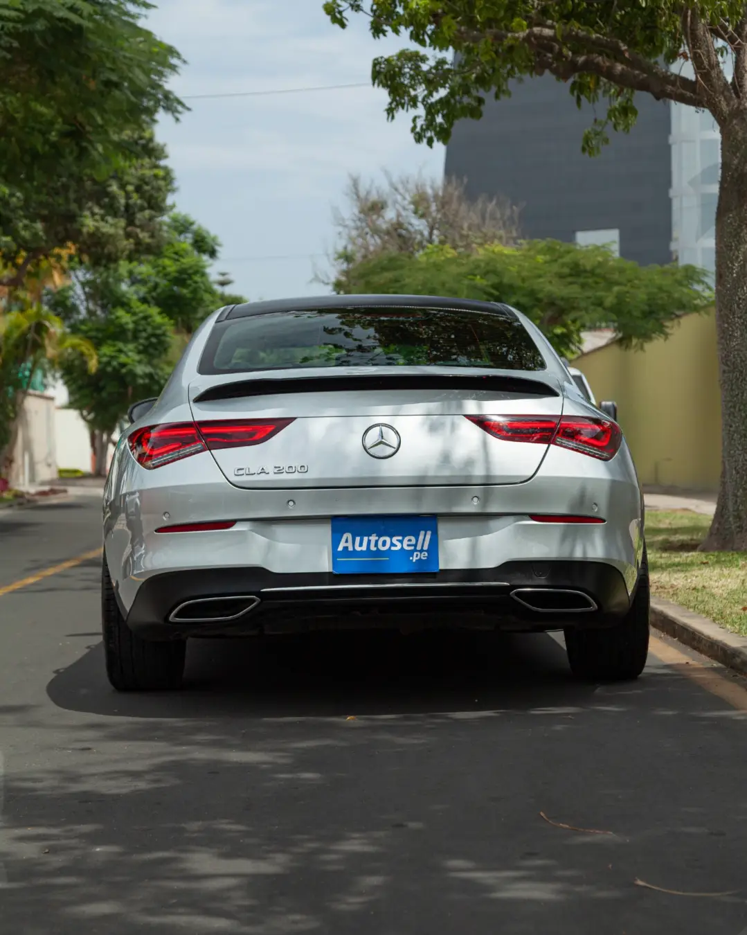 Mercedes Benz CLA 200