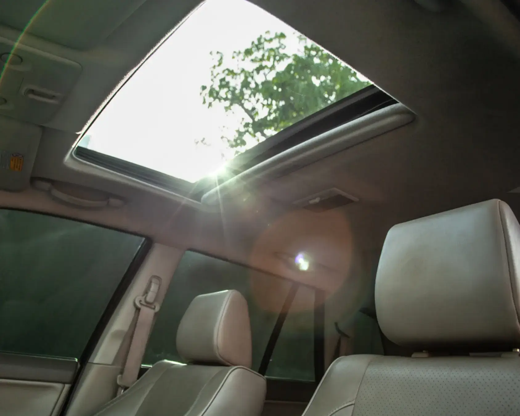 Suzuki Grand Nomade miniatura 8