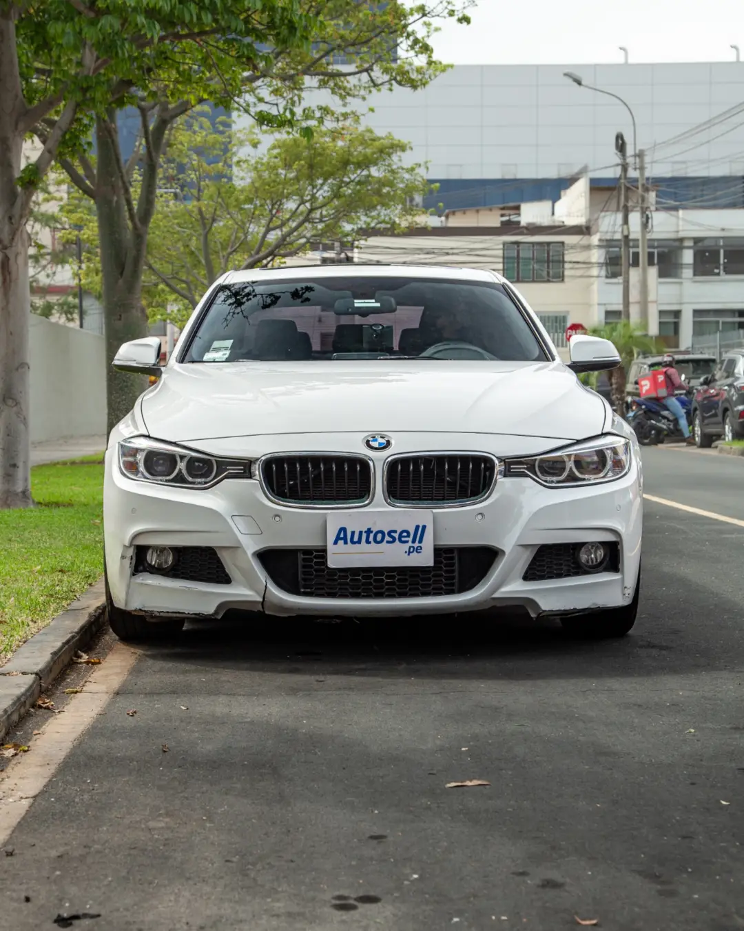 BMW 320i miniatura 7
