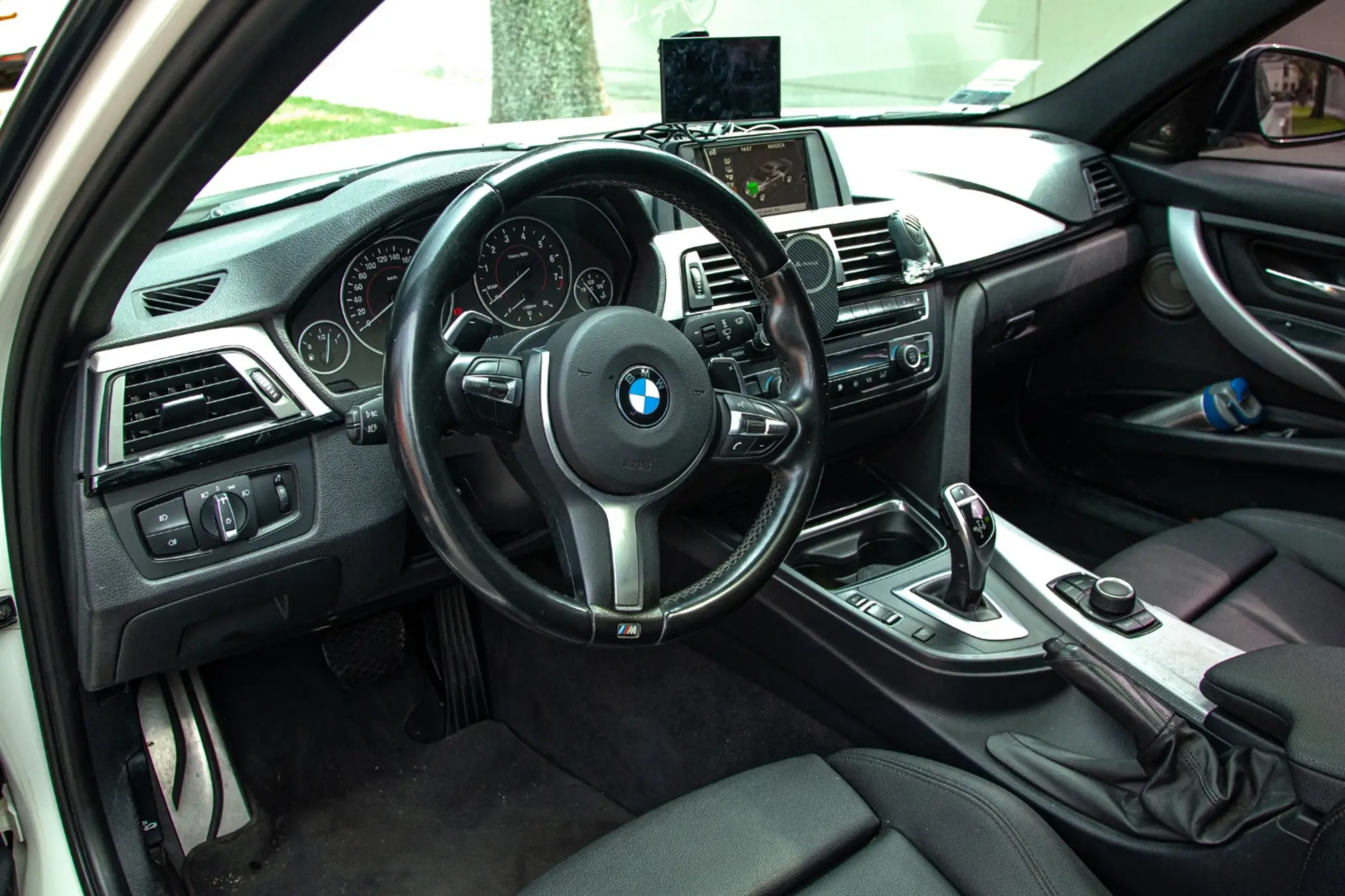 BMW 320i