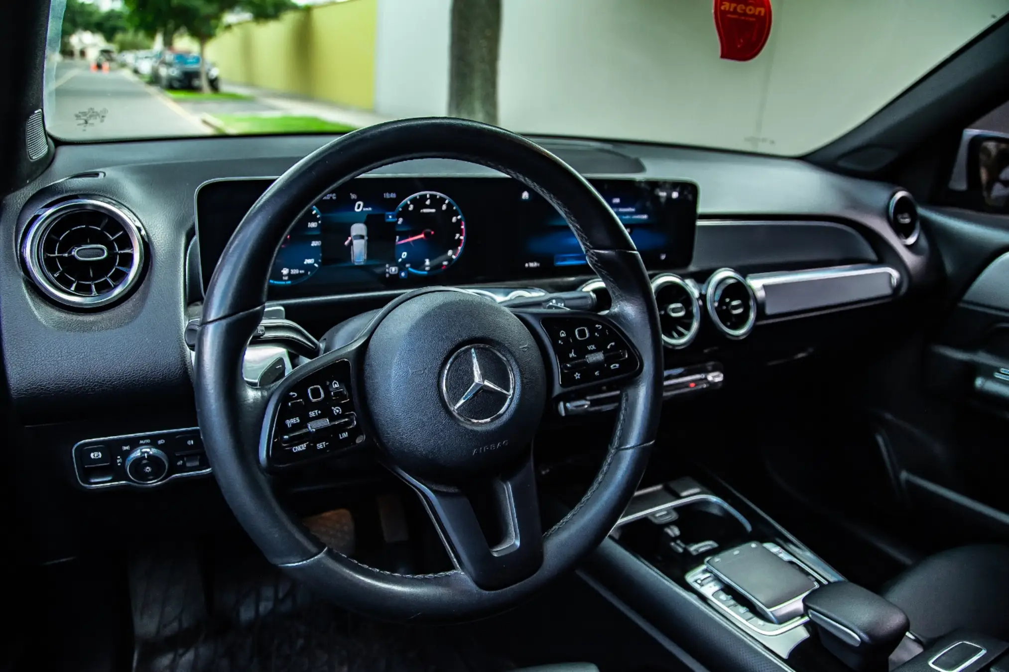 Mercedes Benz GLB 200