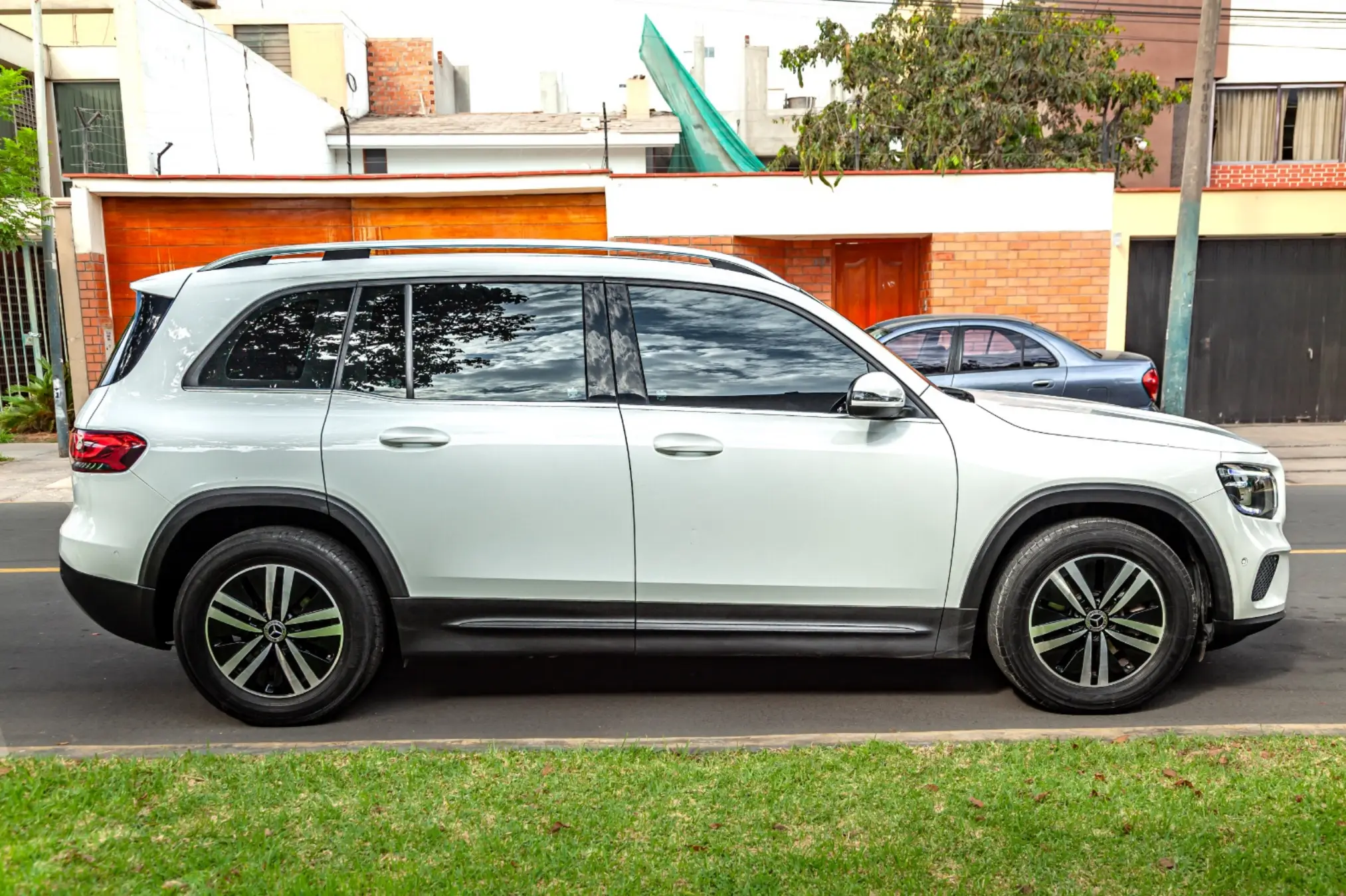 Mercedes Benz GLB 200