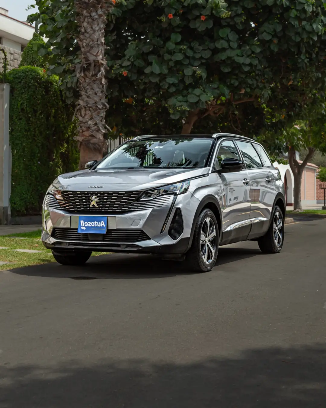 Peugeot 5008 miniatura 1