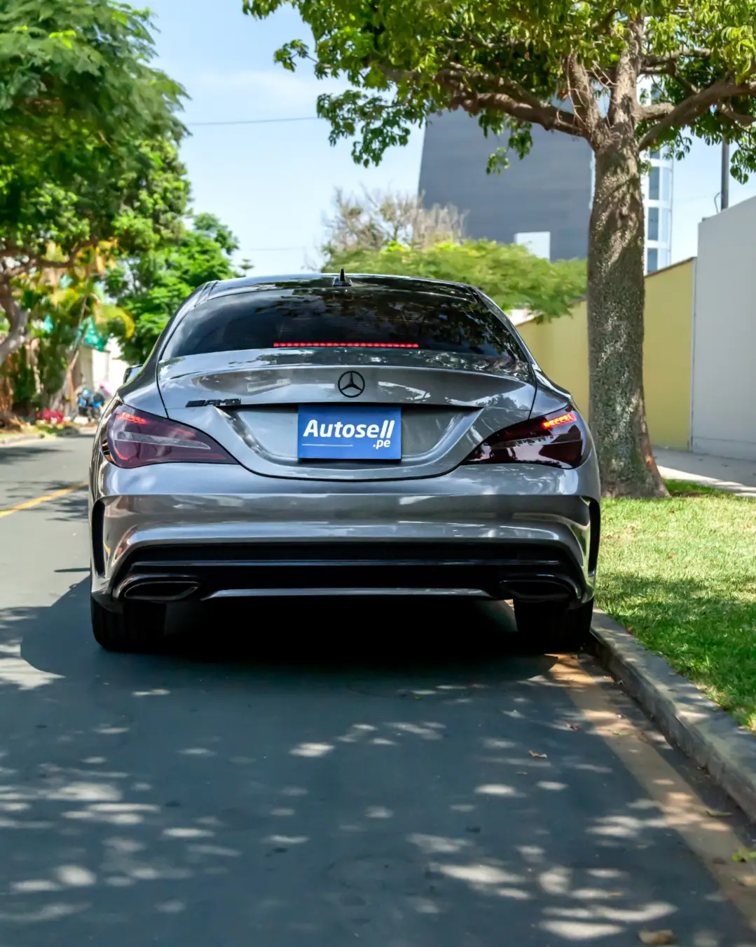 Mercedes Benz CLA 200 Coupe miniatura 4