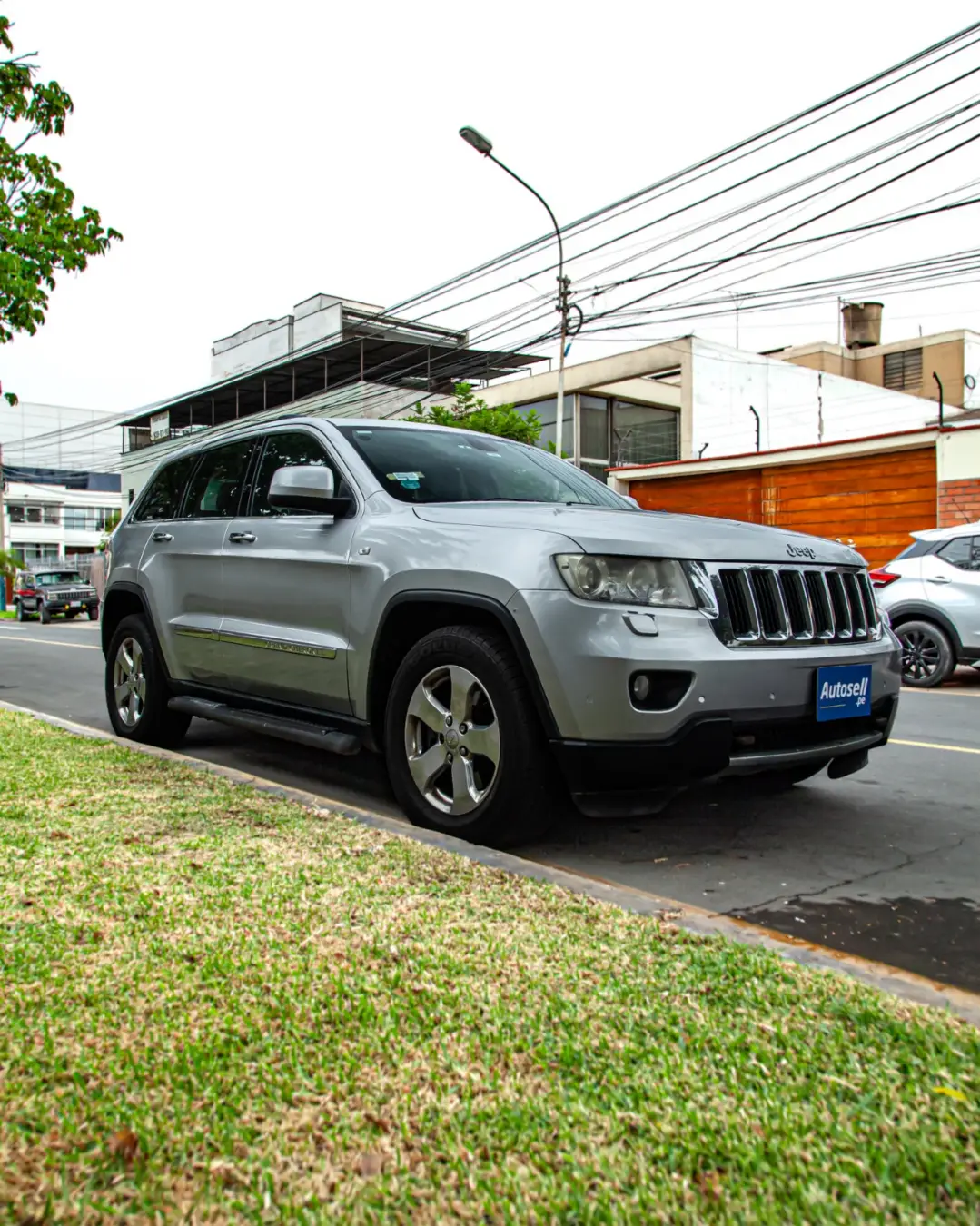 Jeep Grand Cherokee miniatura 6