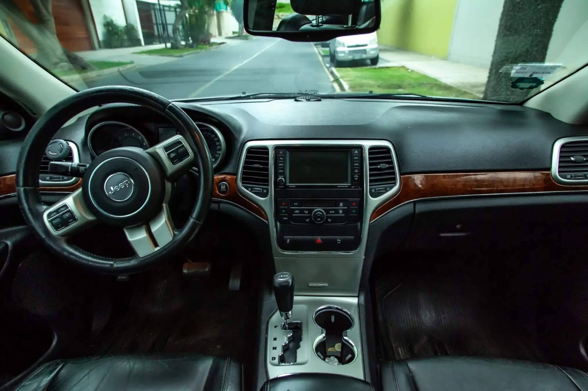 Jeep Grand Cherokee miniatura 12