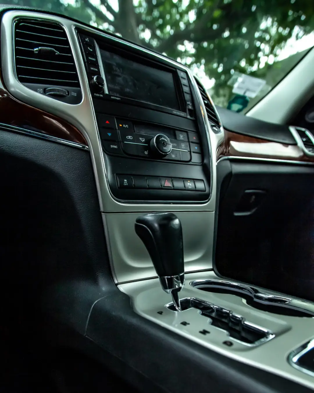 Jeep Grand Cherokee miniatura 14