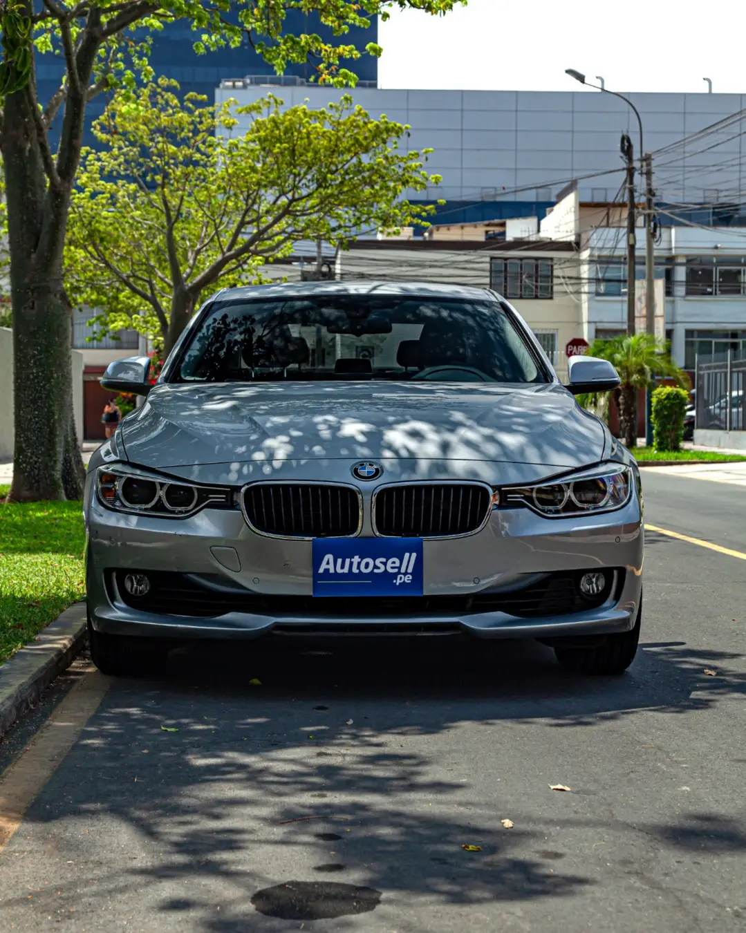 BMW 320i