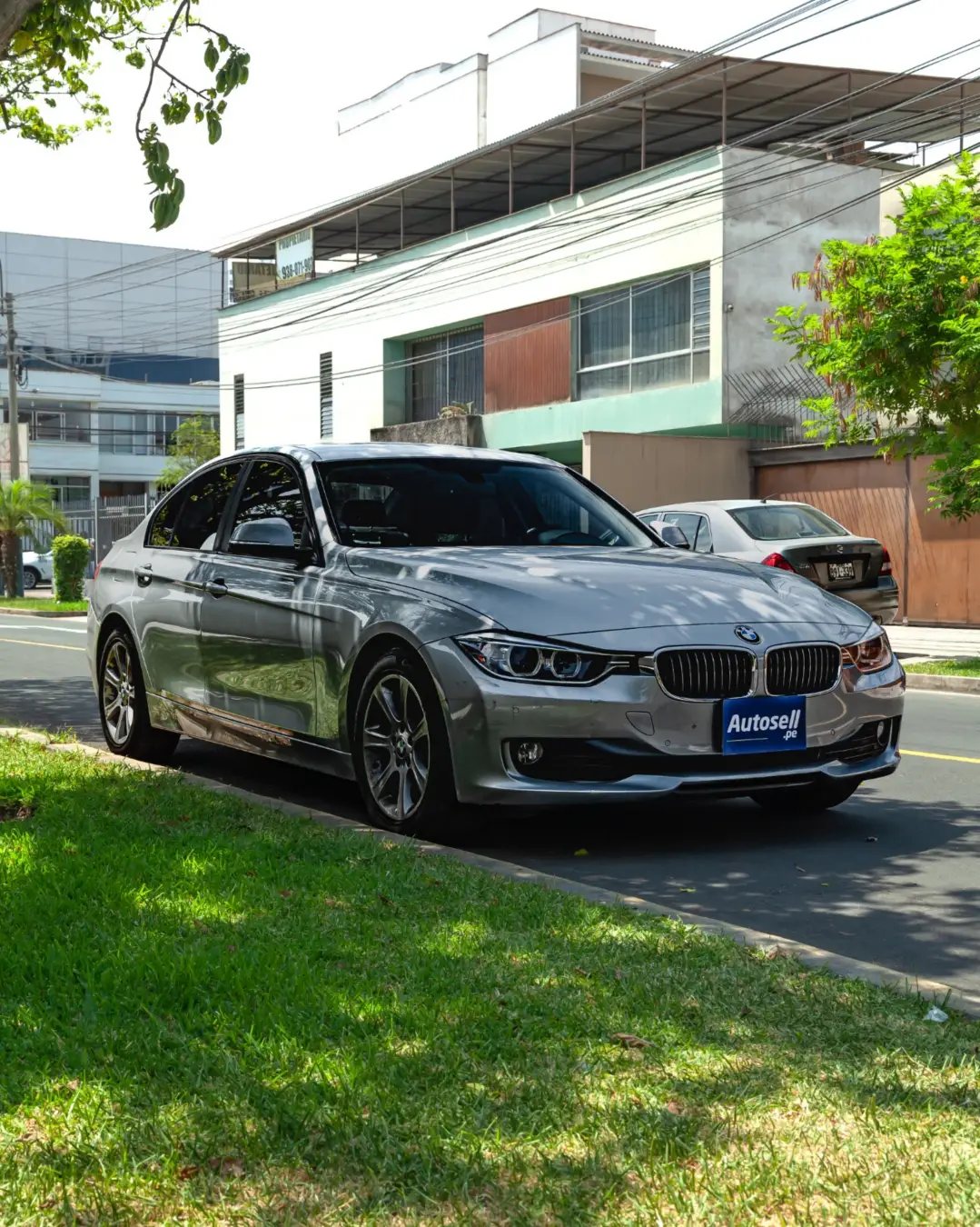 BMW 320i