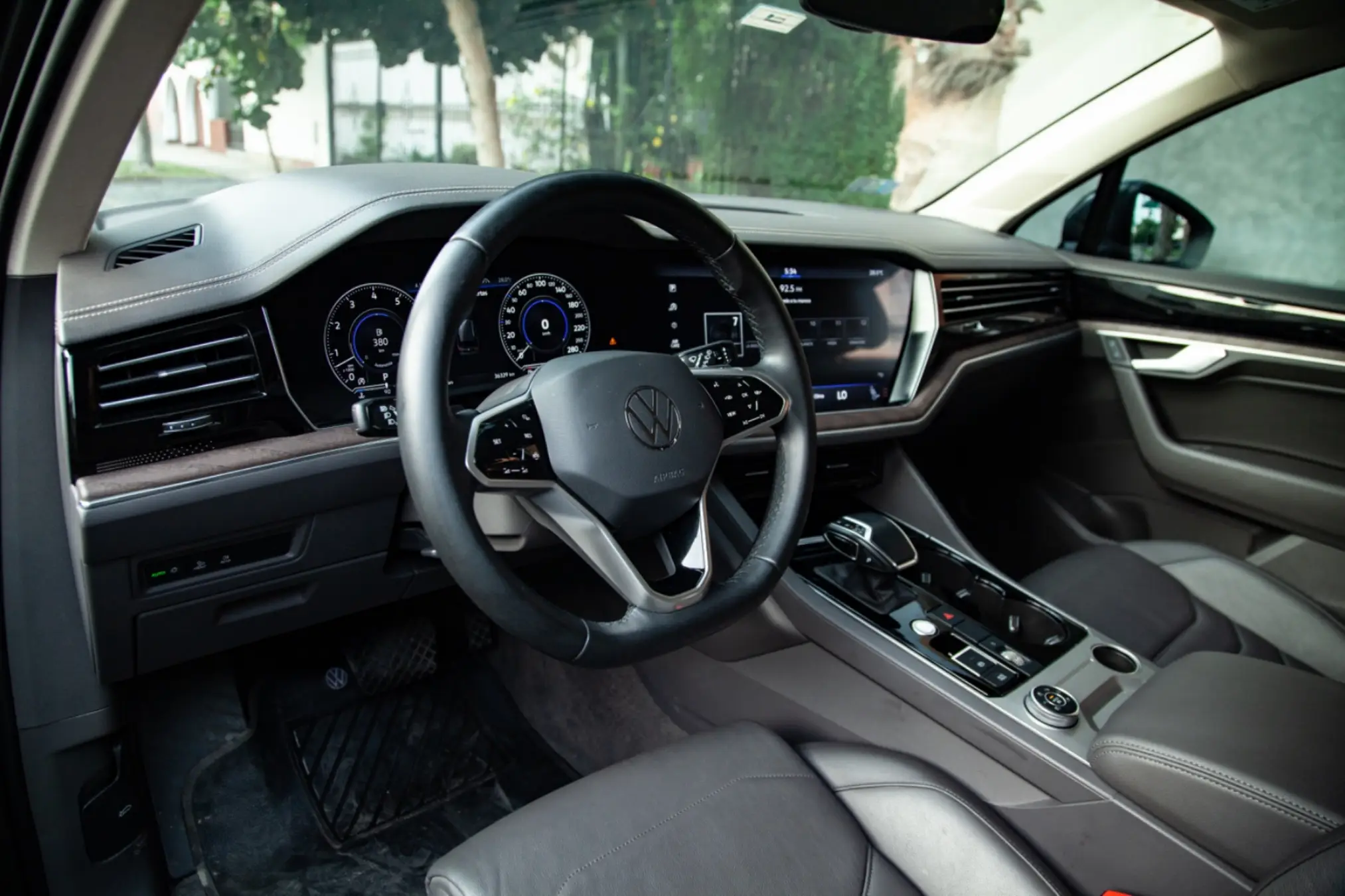 Volkswagen Touareg miniatura 11