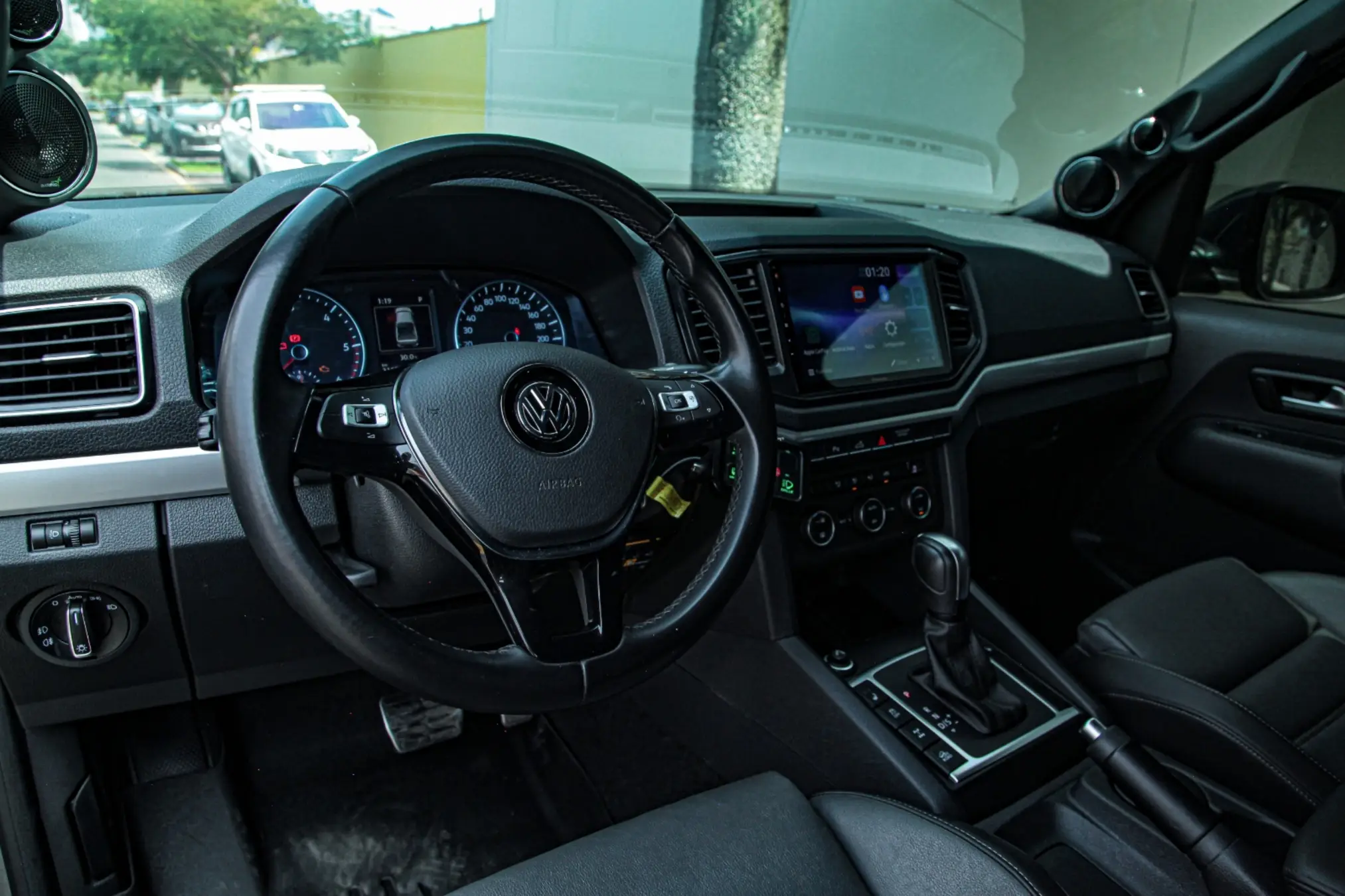 Volkswagen Amarok miniatura 13