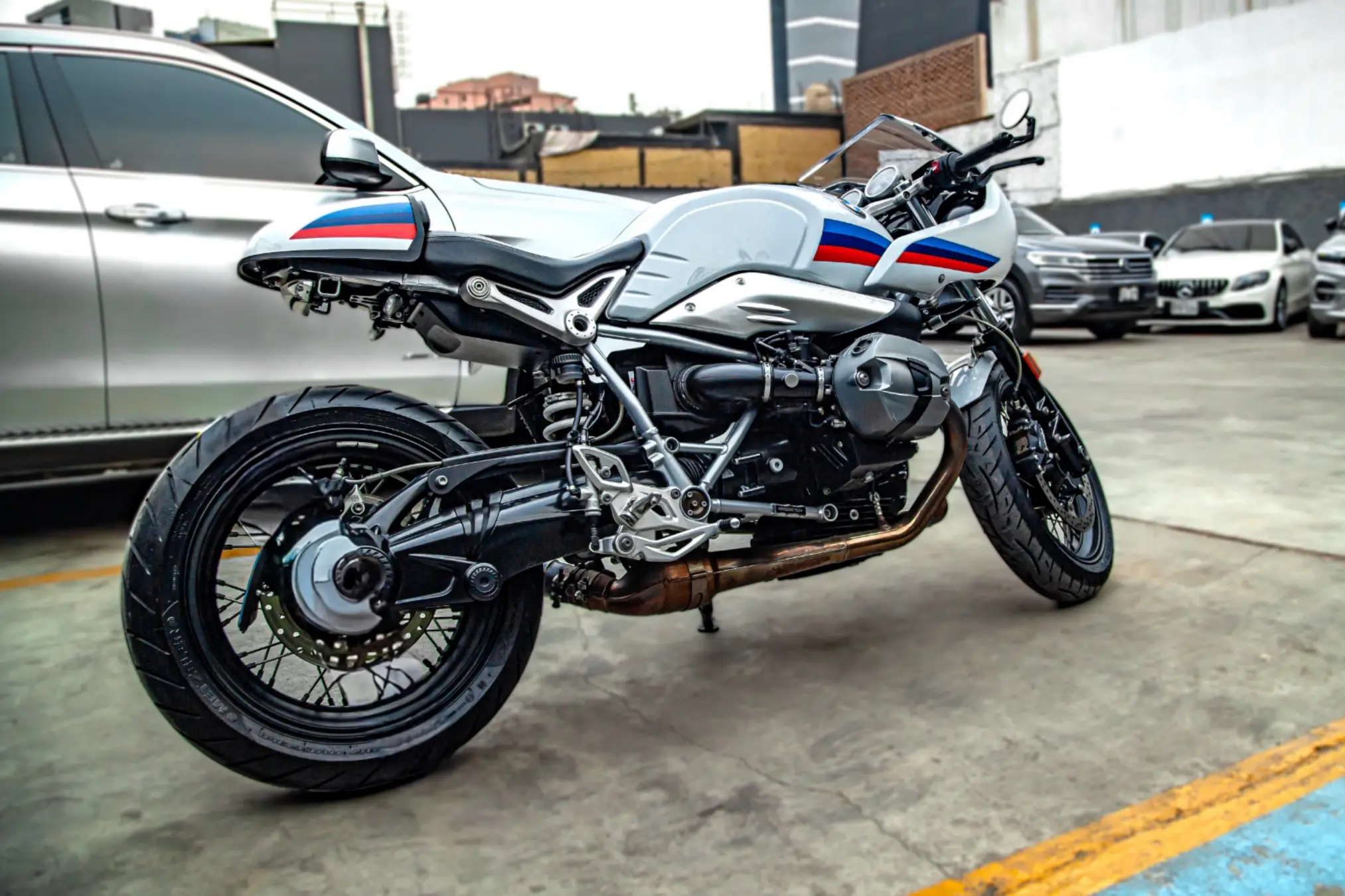 BMW R nine T