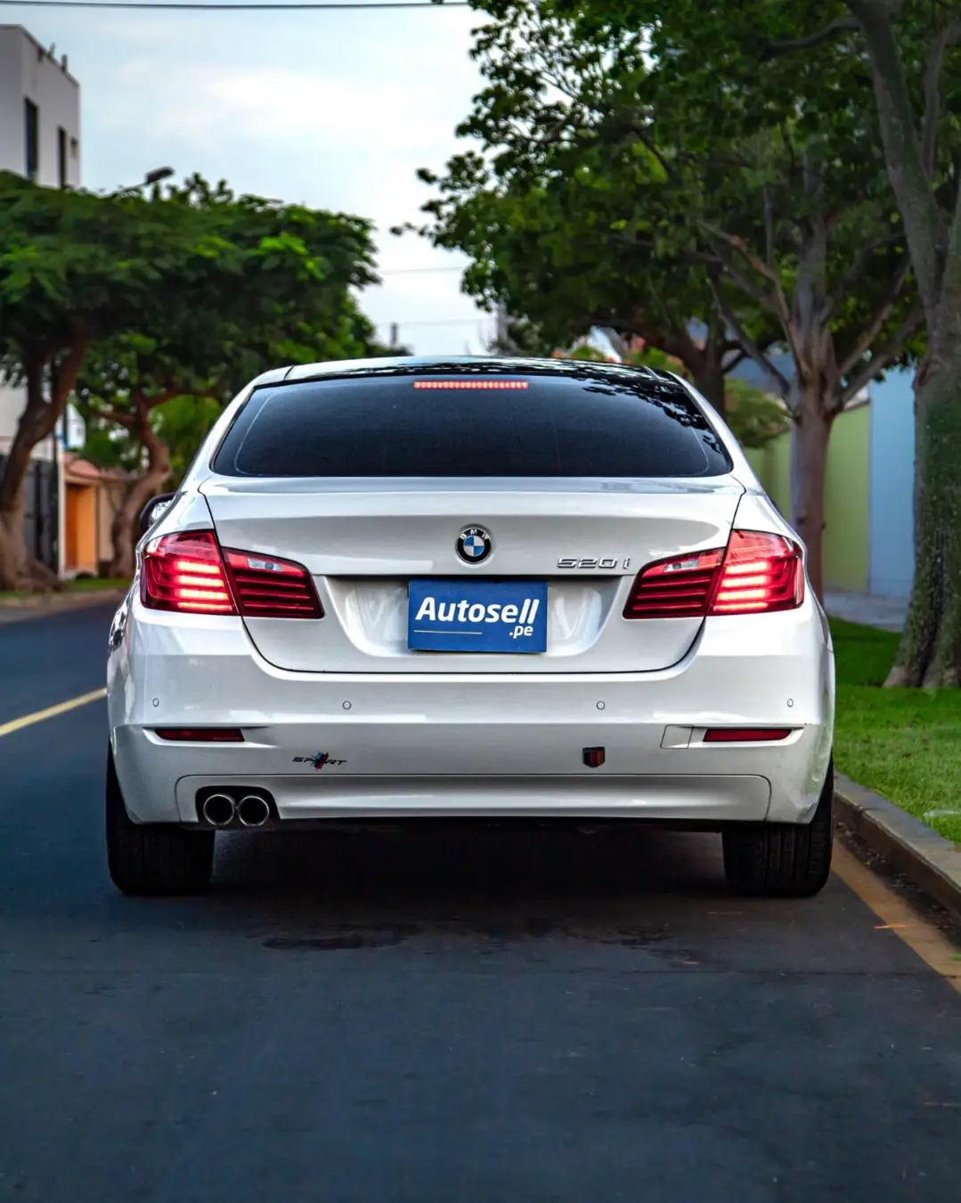 BMW 520I