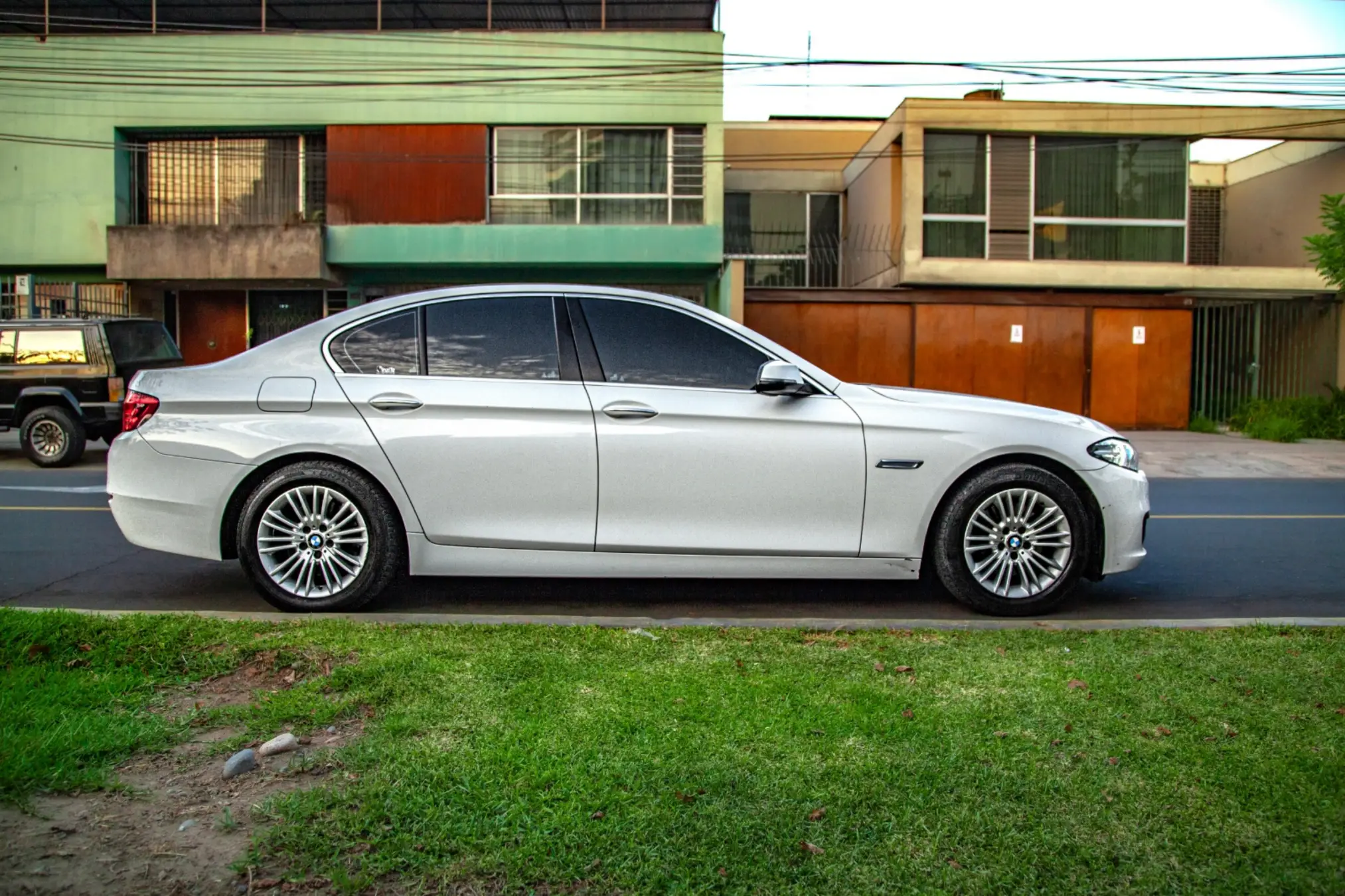 BMW 520I