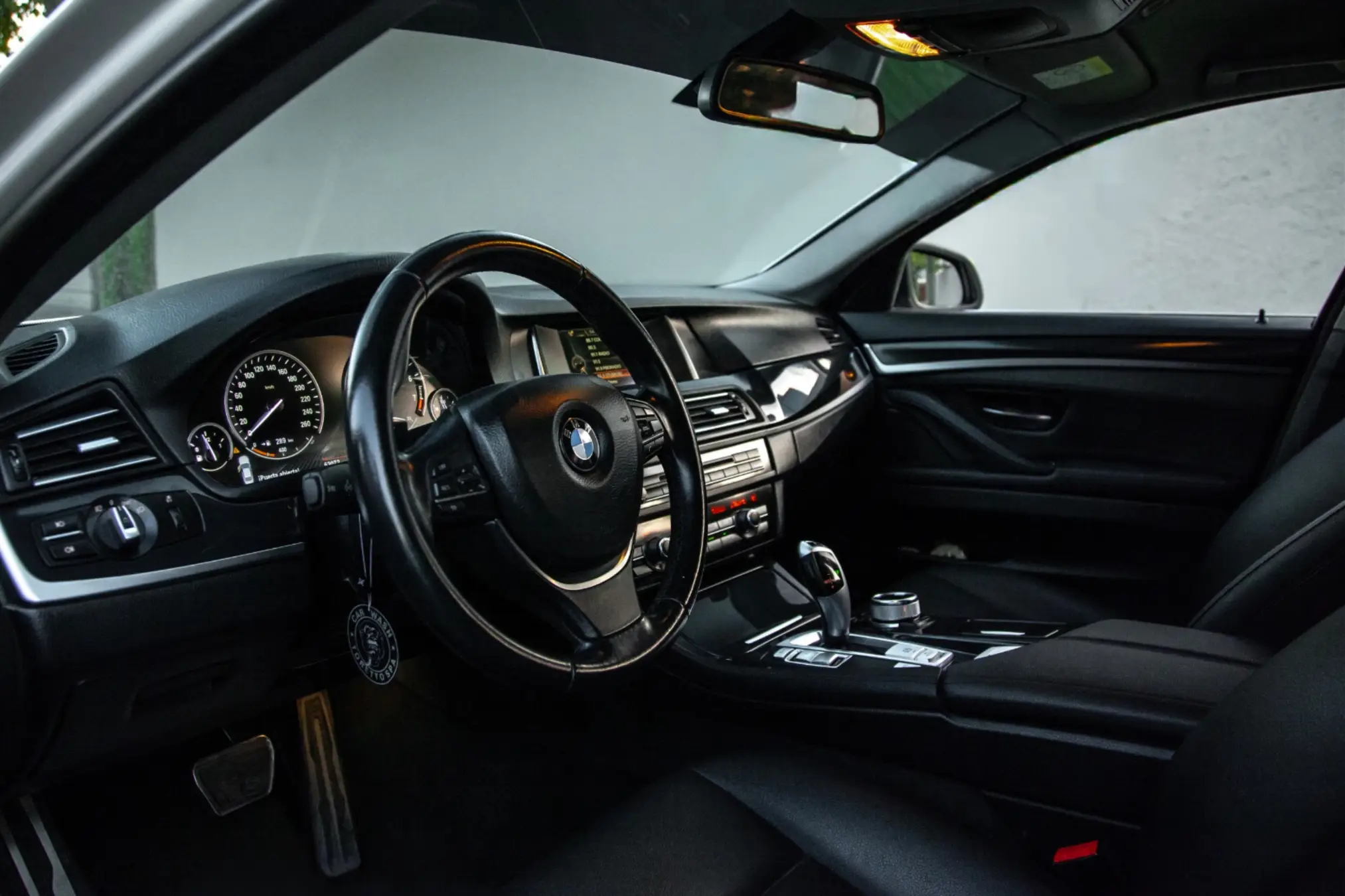BMW 520I