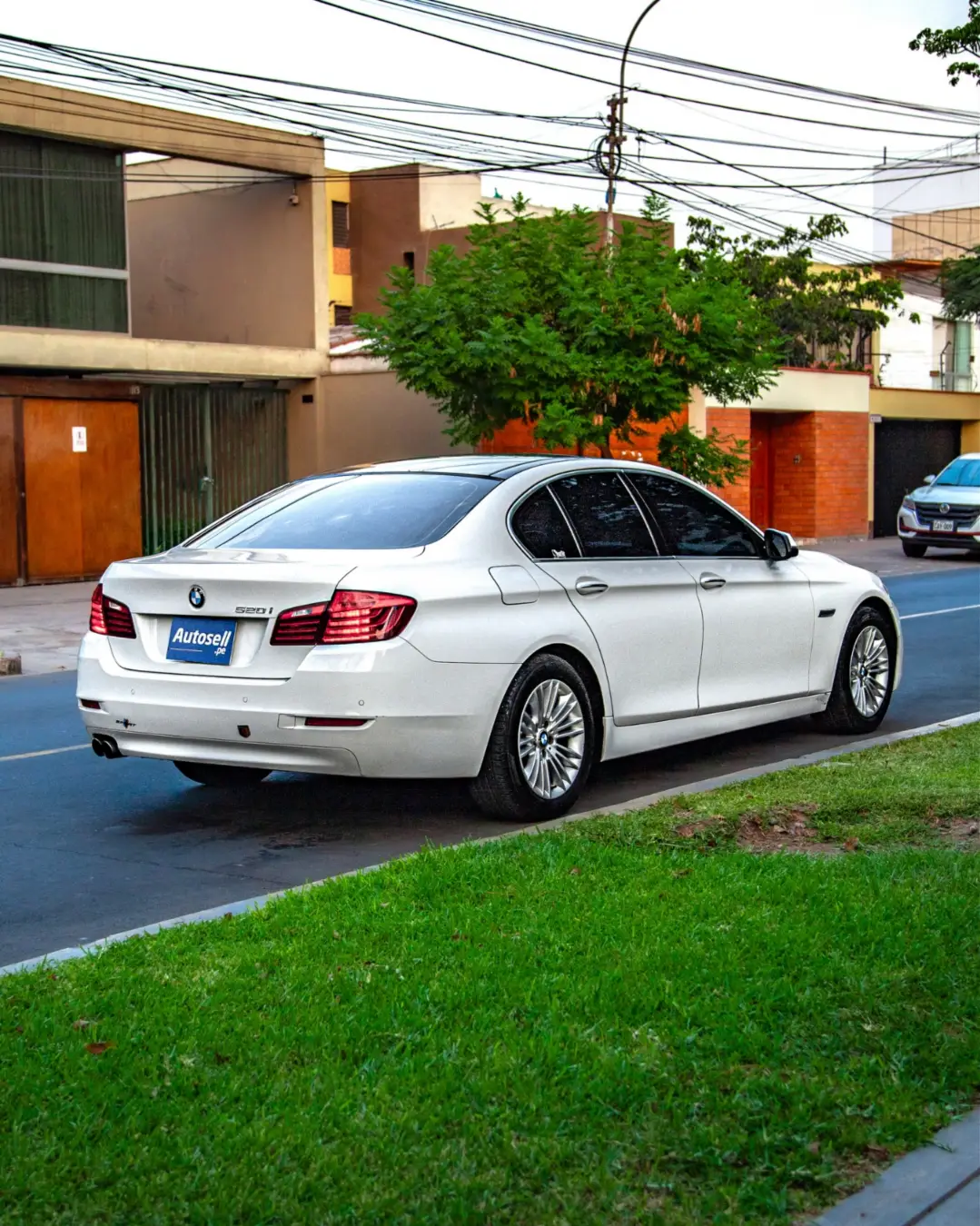 BMW 520I