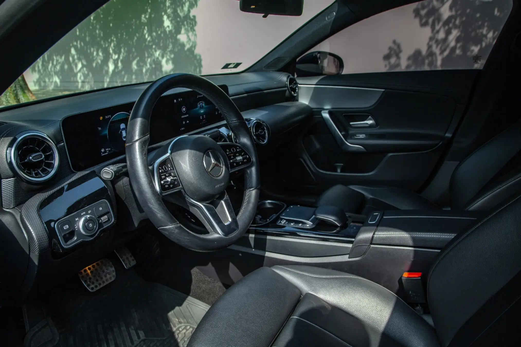 Mercedes Benz CLA 200