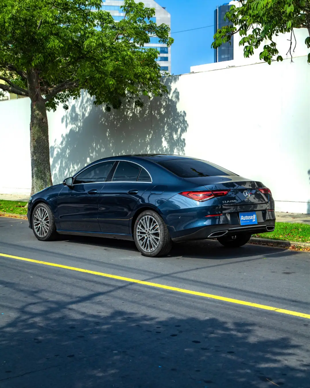 Mercedes Benz CLA 200