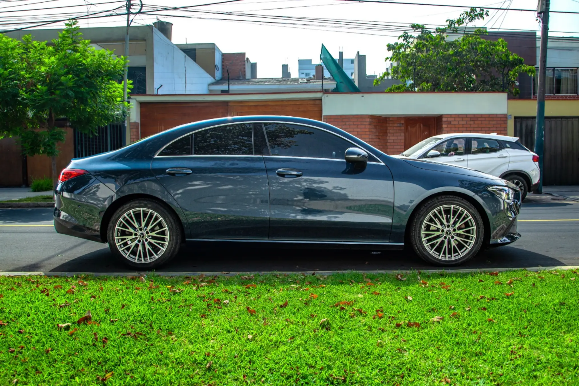 Mercedes Benz CLA 200