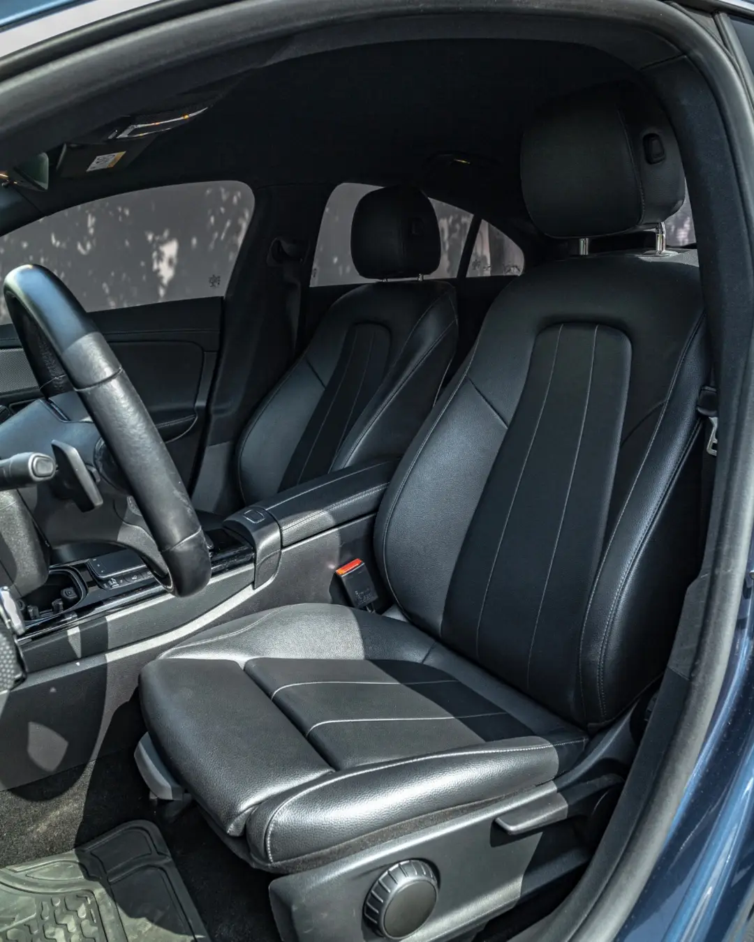 Mercedes Benz CLA 200
