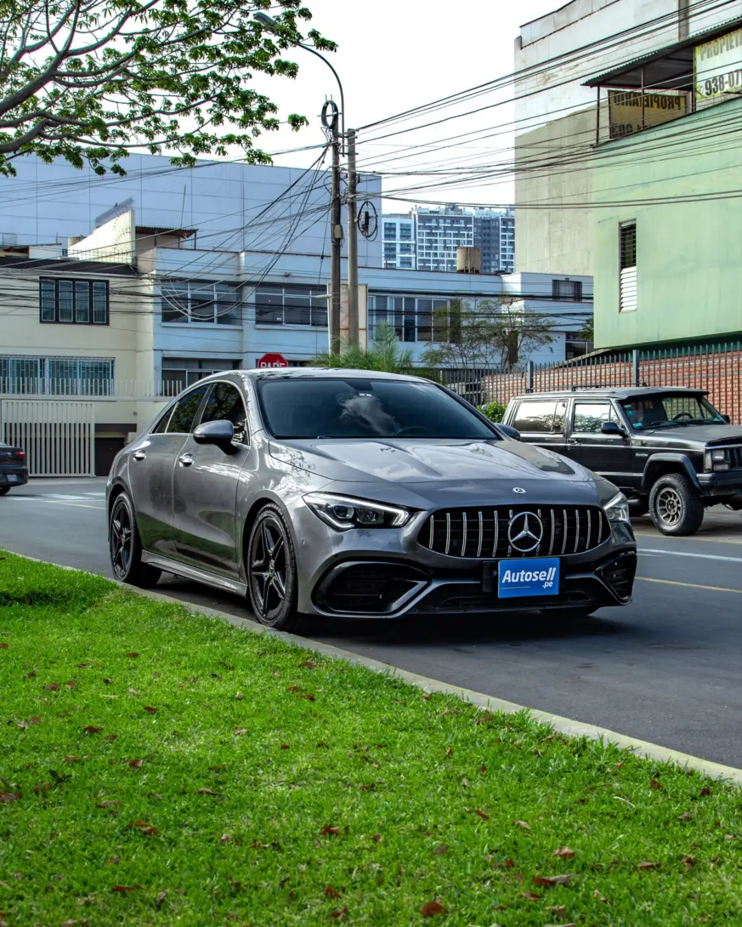 Mercedes Benz CLA 200
