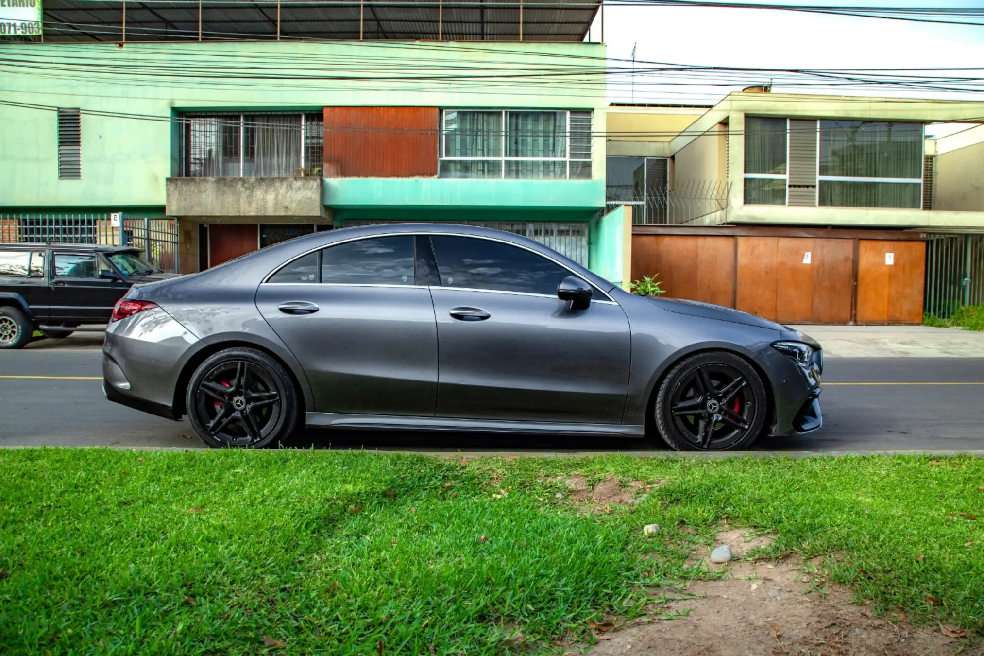 Mercedes Benz CLA 200