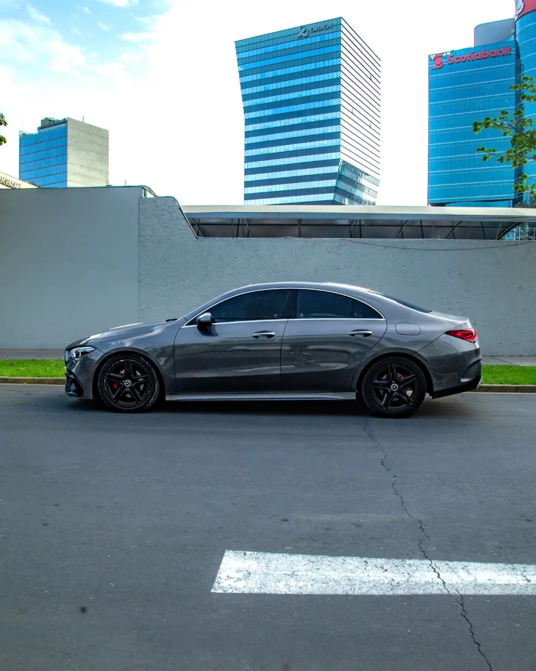 Mercedes Benz CLA 200