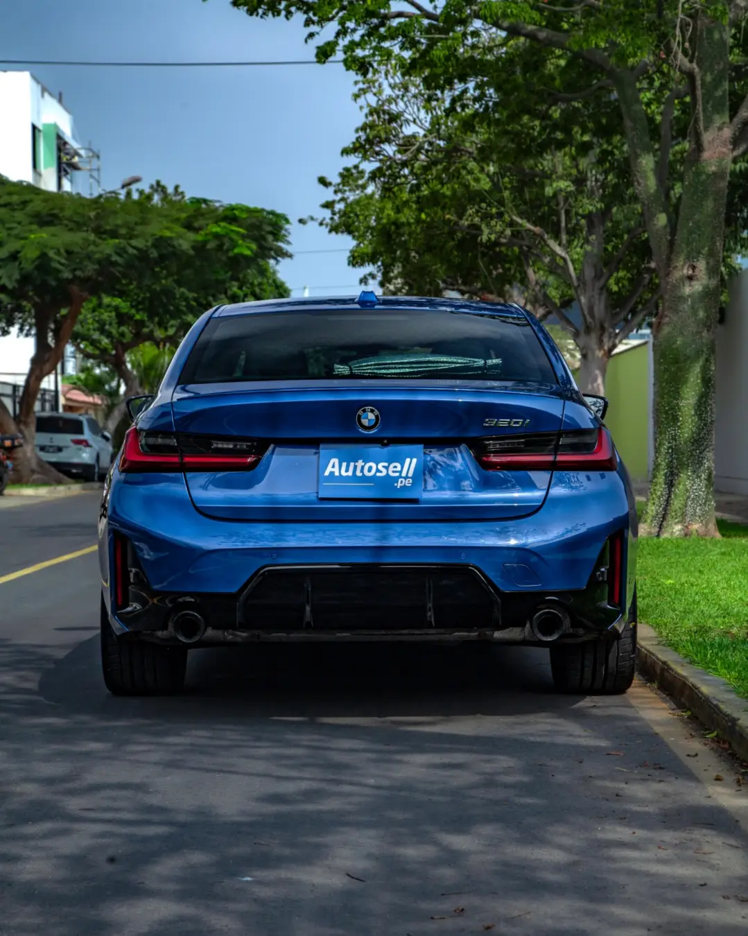 BMW 320i