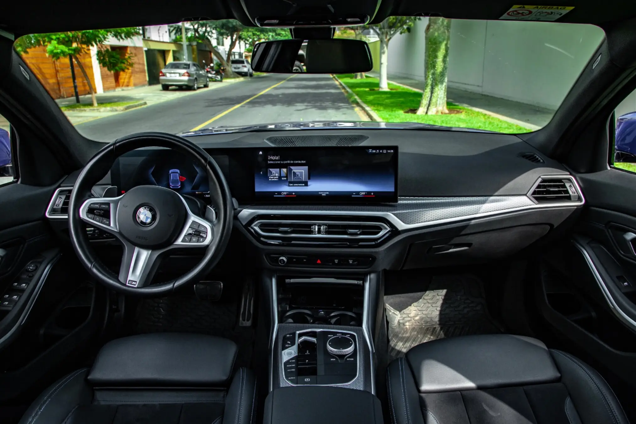 BMW 320i