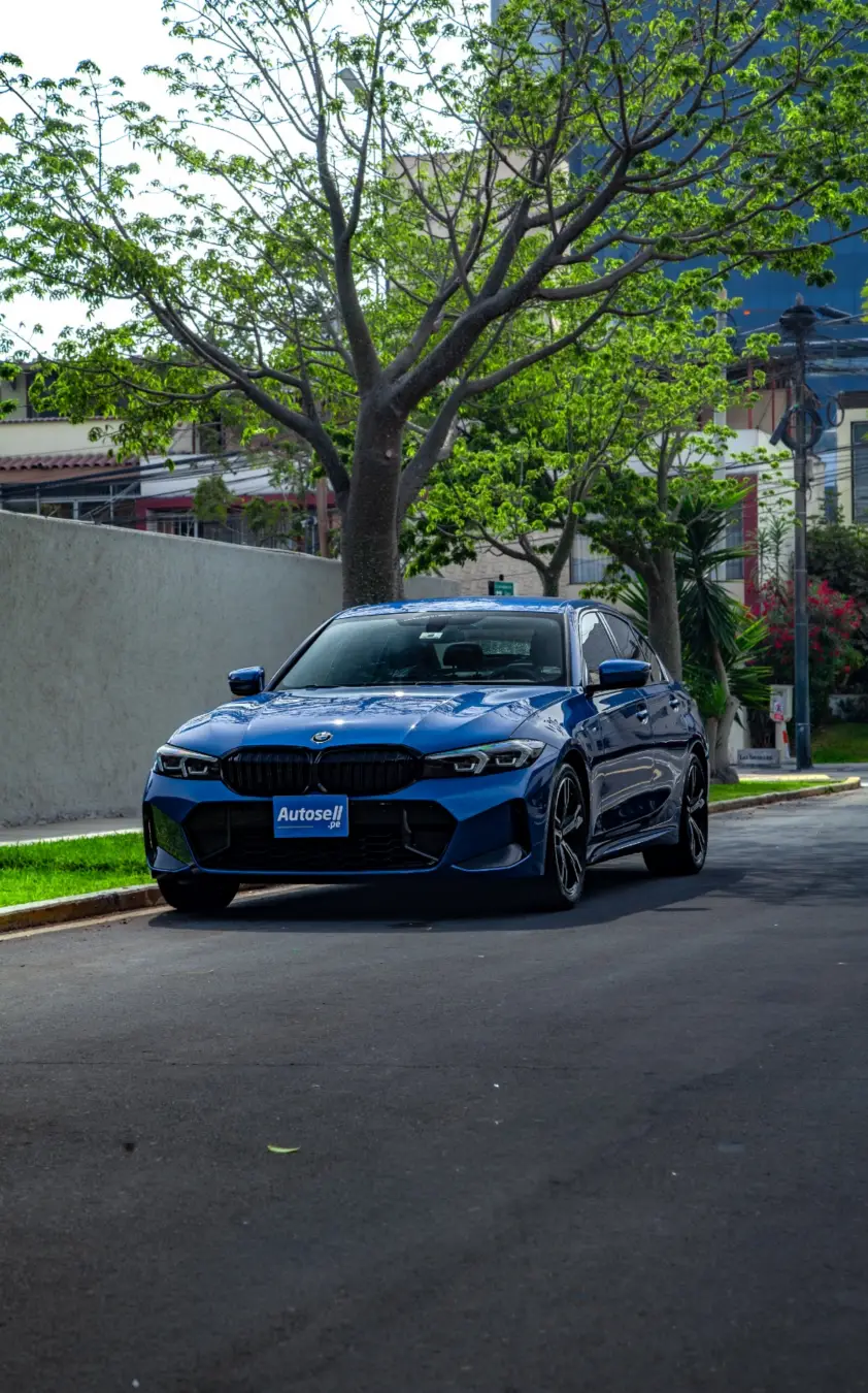 BMW 320i