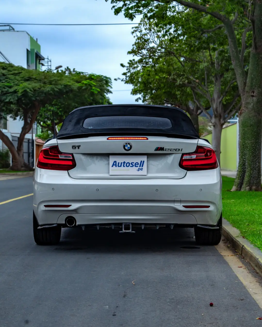 BMW 220i