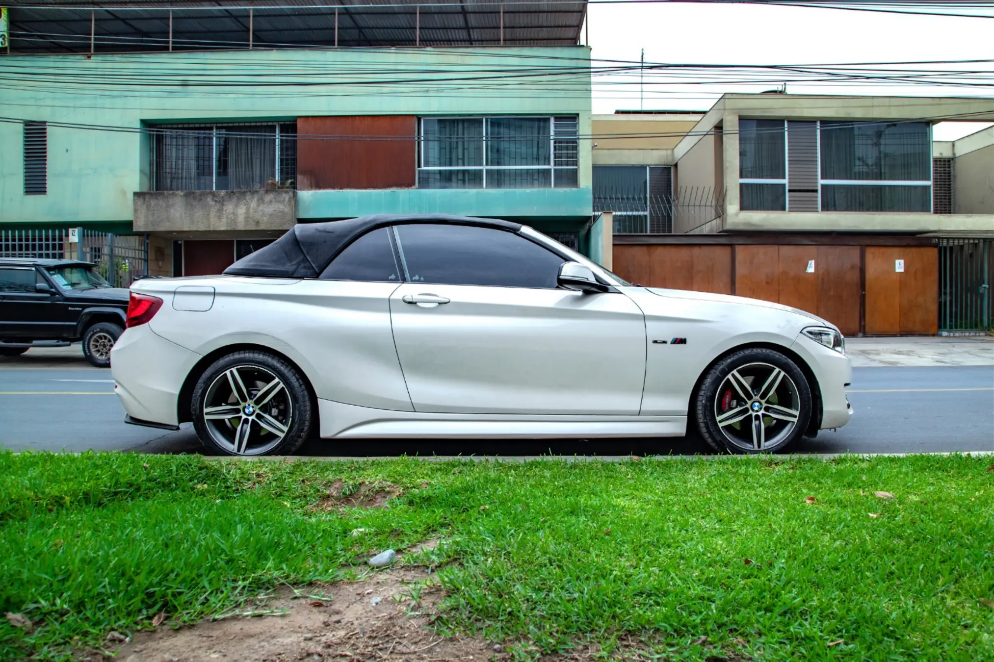 BMW 220i